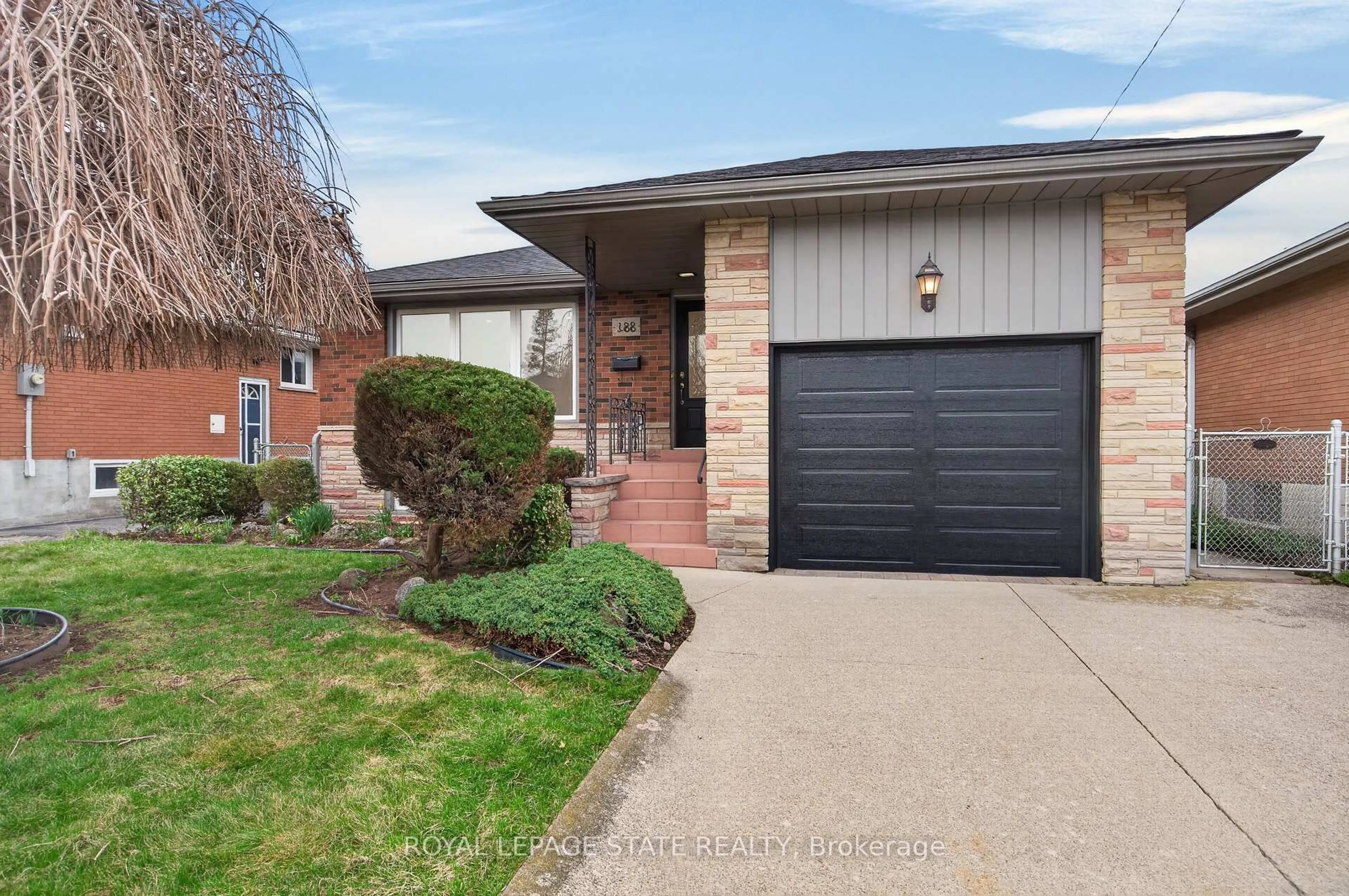 Home with brick exterior material, street for 188 Tuxedo Ave, Hamilton Ontario L8K 2S4