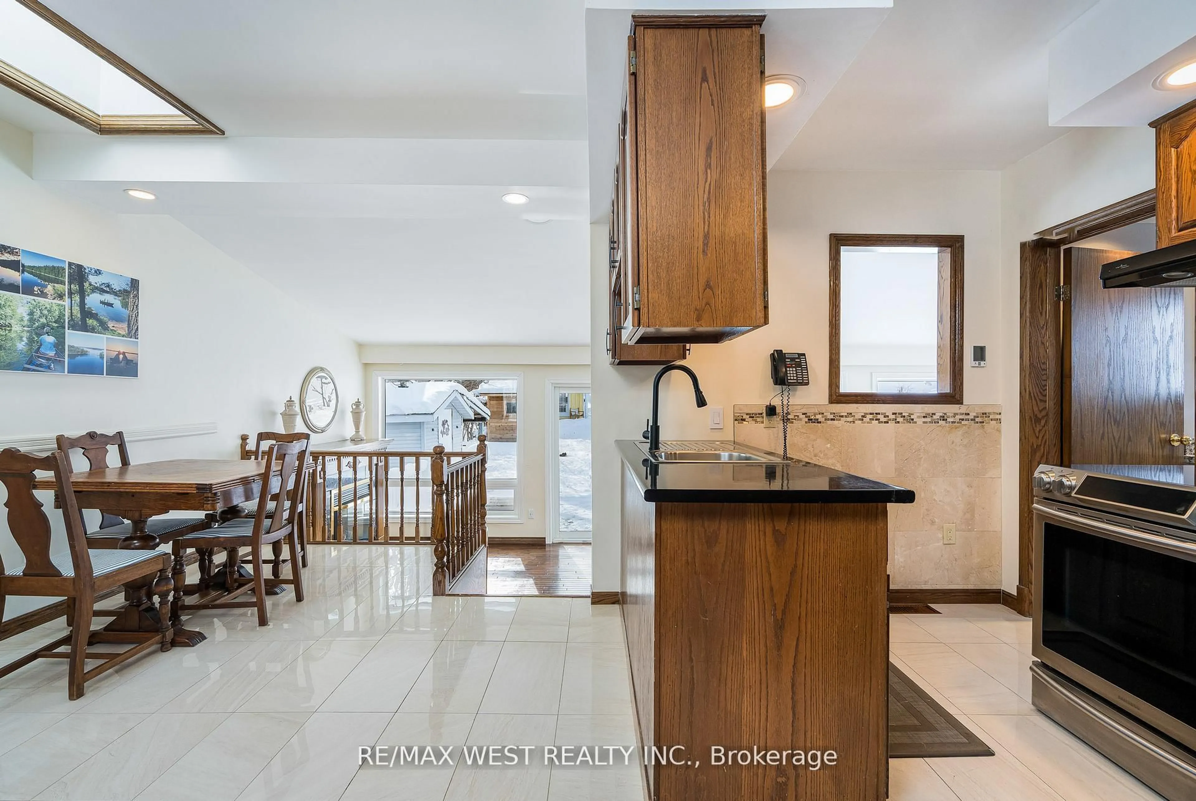 Open concept kitchen, ceramic/tile floor for 25 Edwin St, Meaford Ontario N4L 1E4