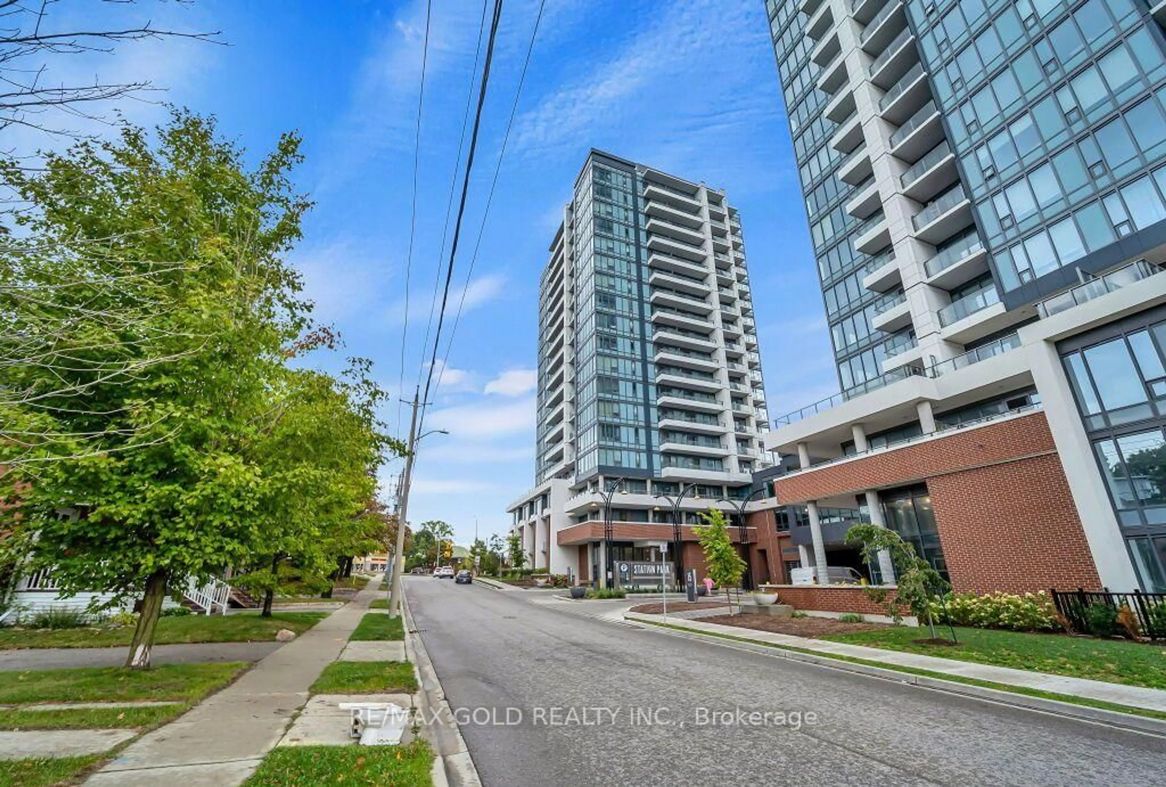 Patio, unknown for 5 Wellington St #1405, Kitchener Ontario N2G 0E3