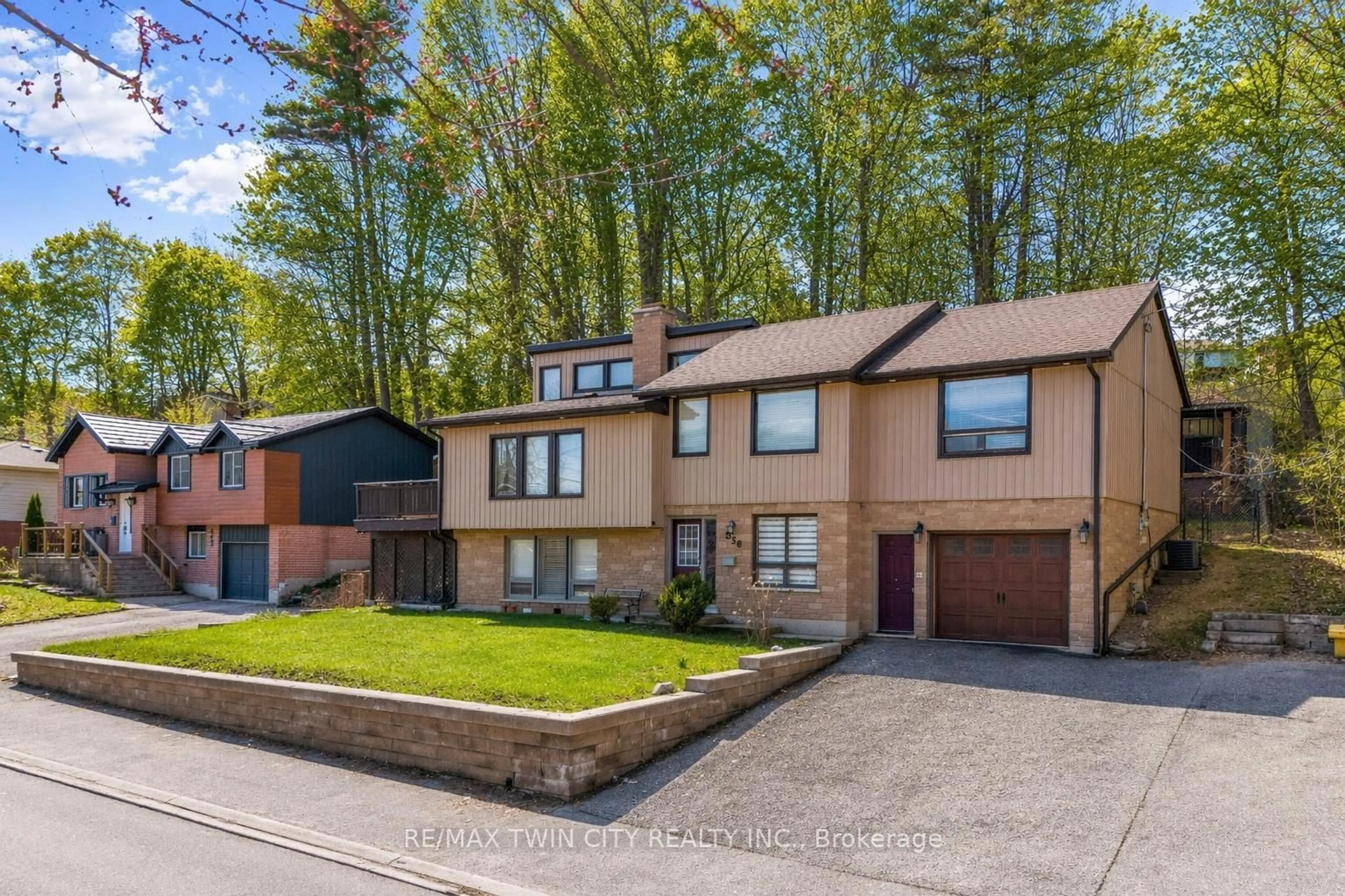 Home with brick exterior material, street for 530 Fountain St, Cambridge Ontario N3H 1J3