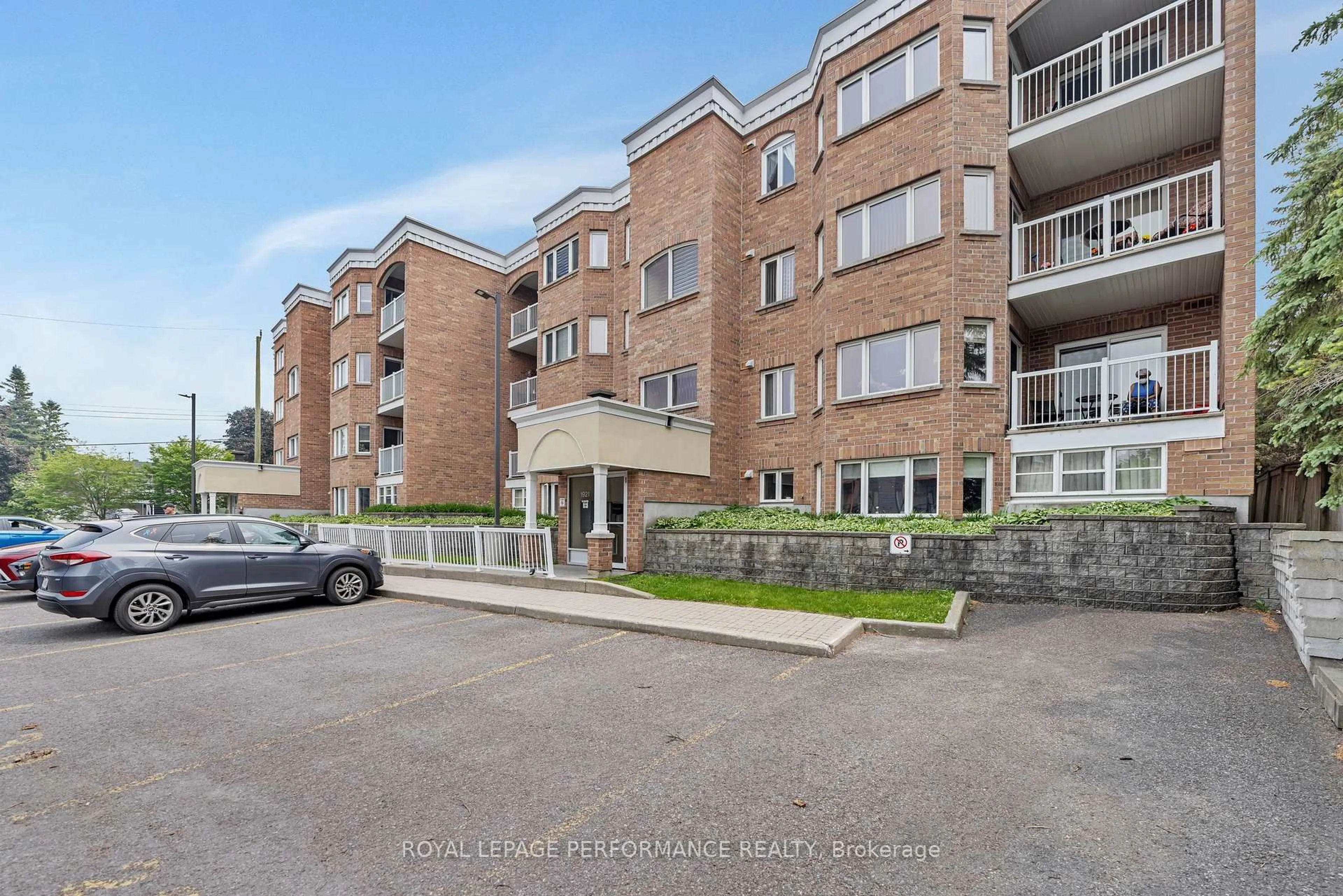 Unknown for 1921 St Joseph Blvd #203, Ottawa Ontario K1C 0A3