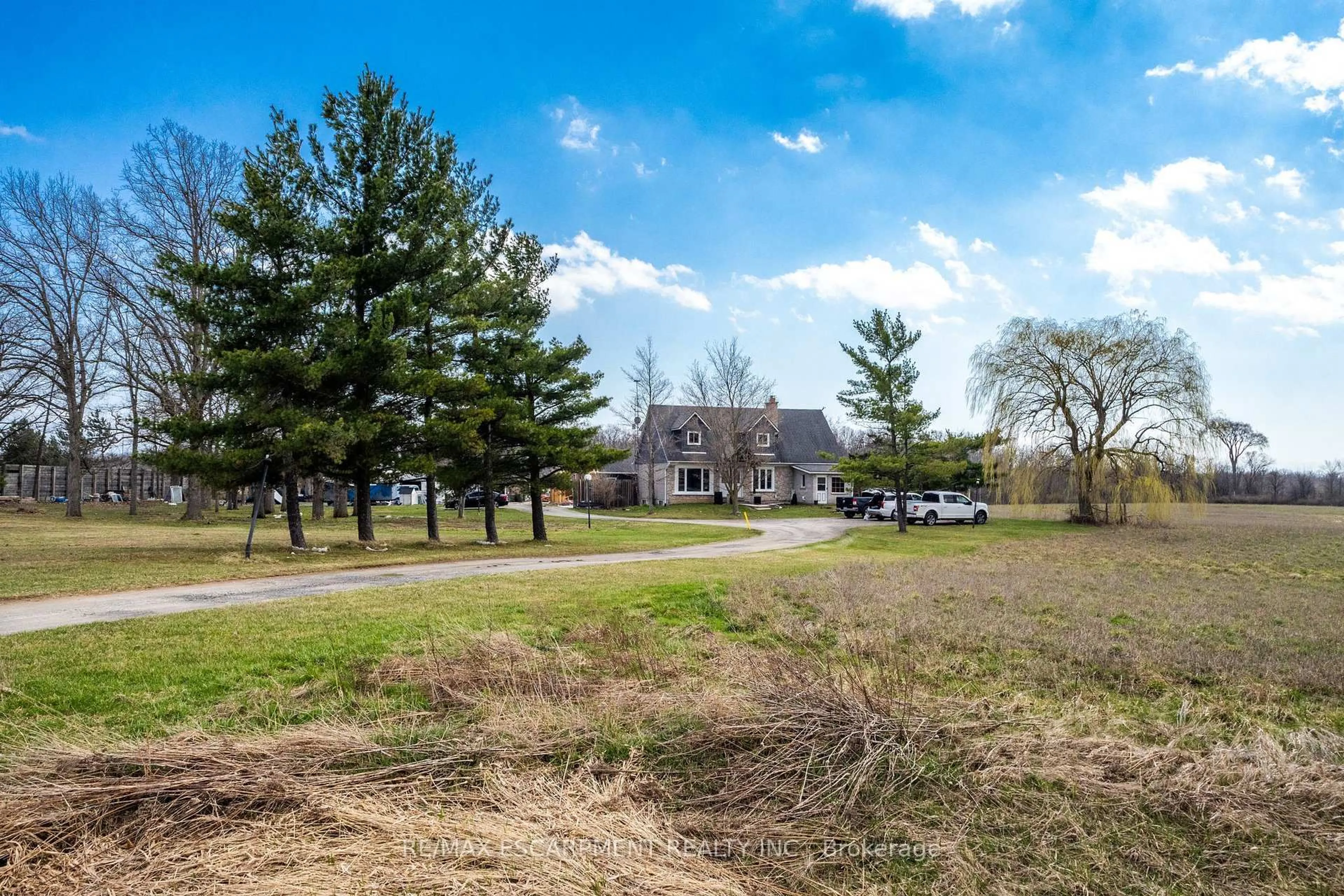 A pic from outside/outdoor area/front of a property/back of a property/a pic from drone, water/lake/river/ocean view for 6816 Regional Road 65, West Lincoln Ontario L0R 2A0