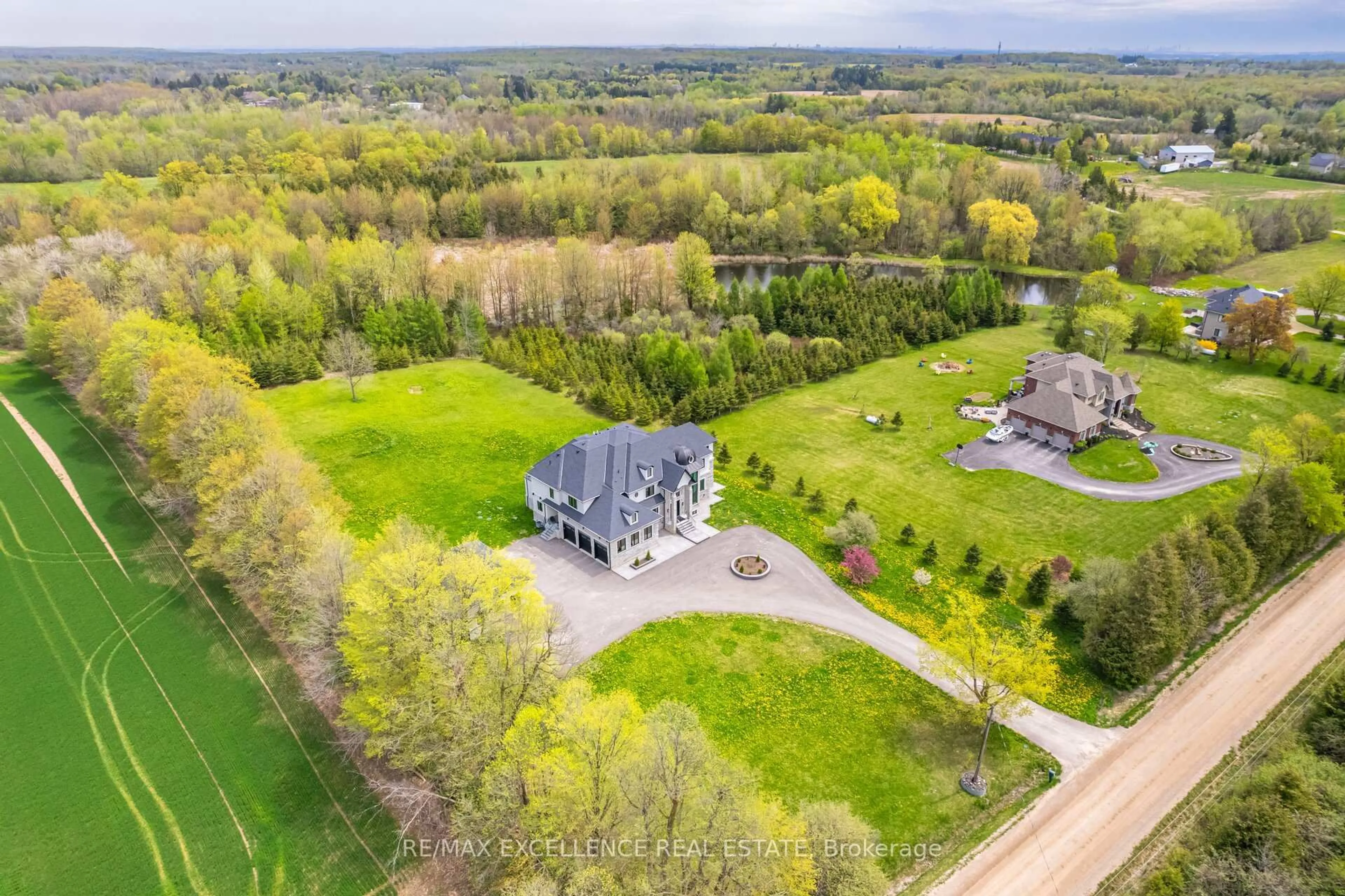 A pic from outside/outdoor area/front of a property/back of a property/a pic from drone, unknown for 4937 6th Line, Erin Ontario L7J 2L8