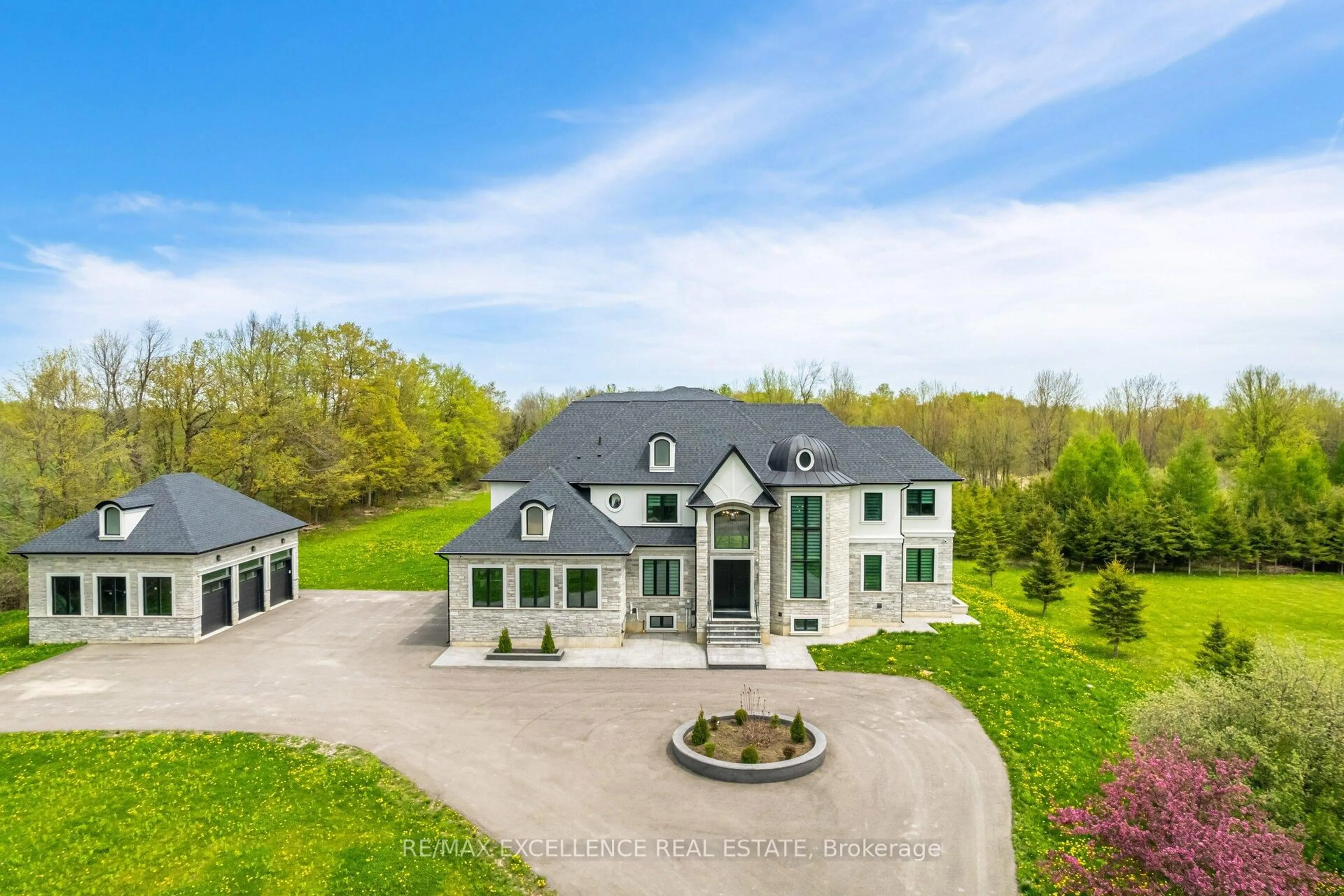 A pic from outside/outdoor area/front of a property/back of a property/a pic from drone, unknown for 4937 6th Line, Erin Ontario L7J 2L8