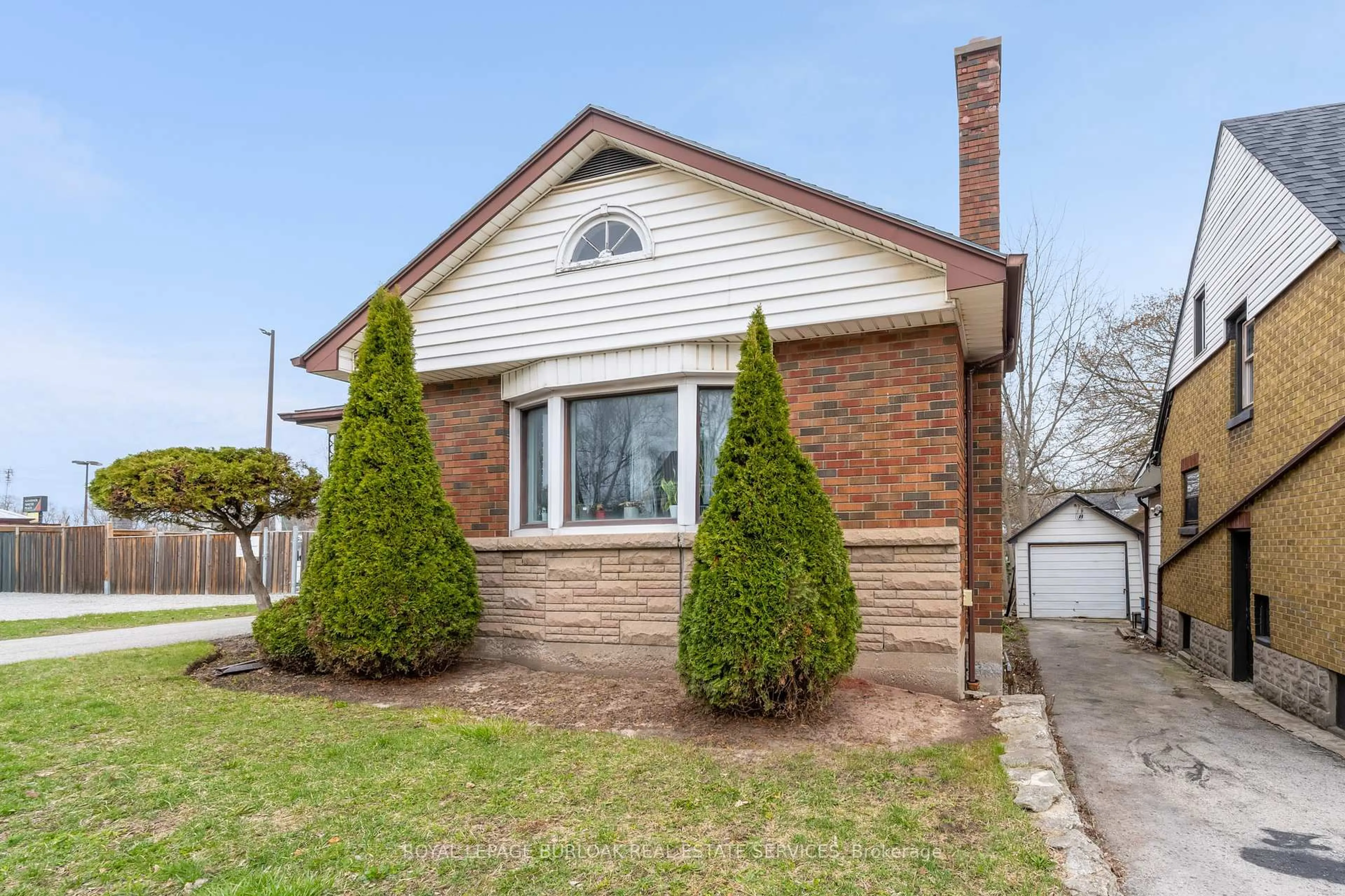 Home with brick exterior material, street for 367 Norfolk St, Norfolk Ontario N3Y 3P4