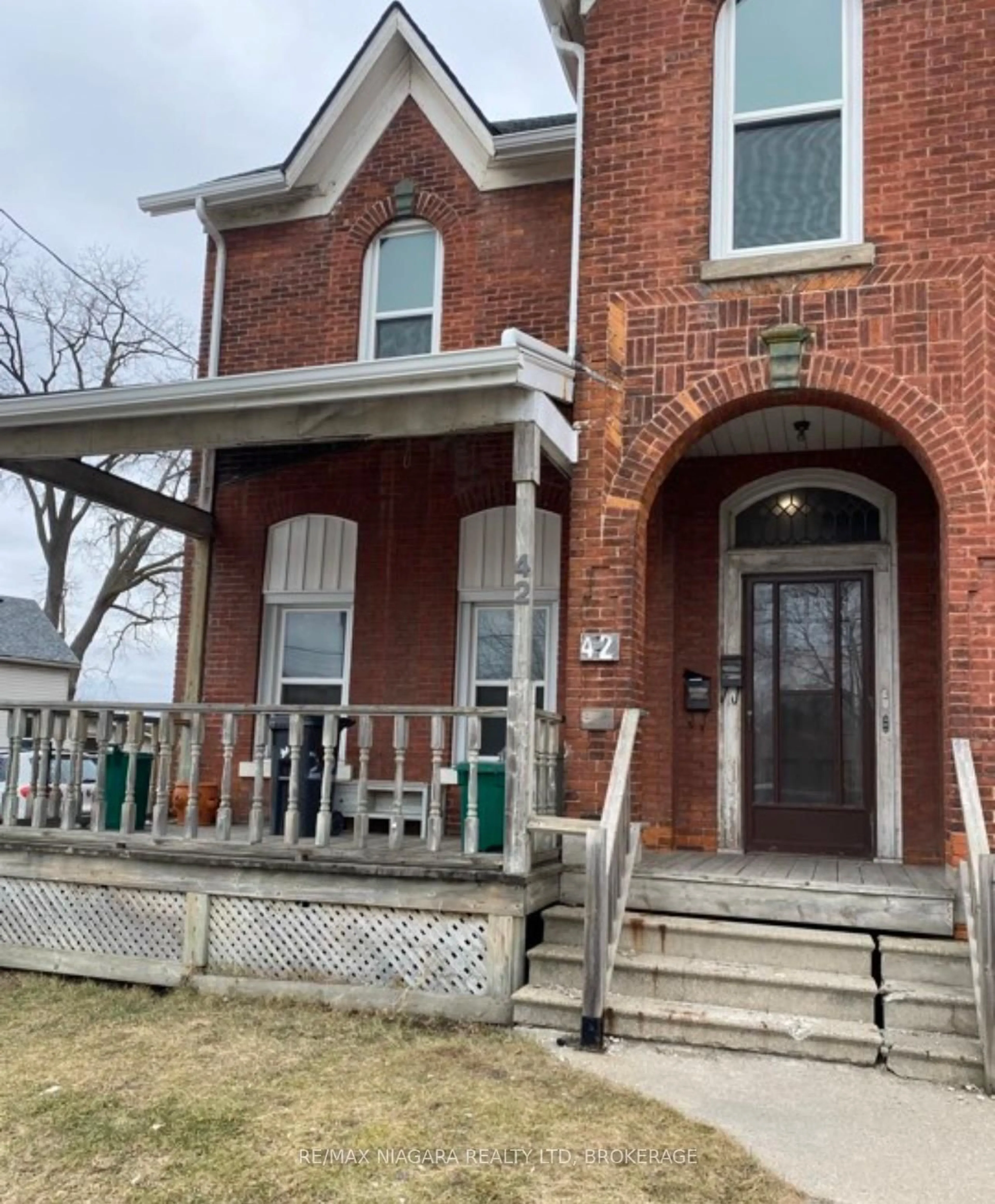 Home with brick exterior material, street for 42 Niagara St, St. Catharines Ontario L2R 4K9