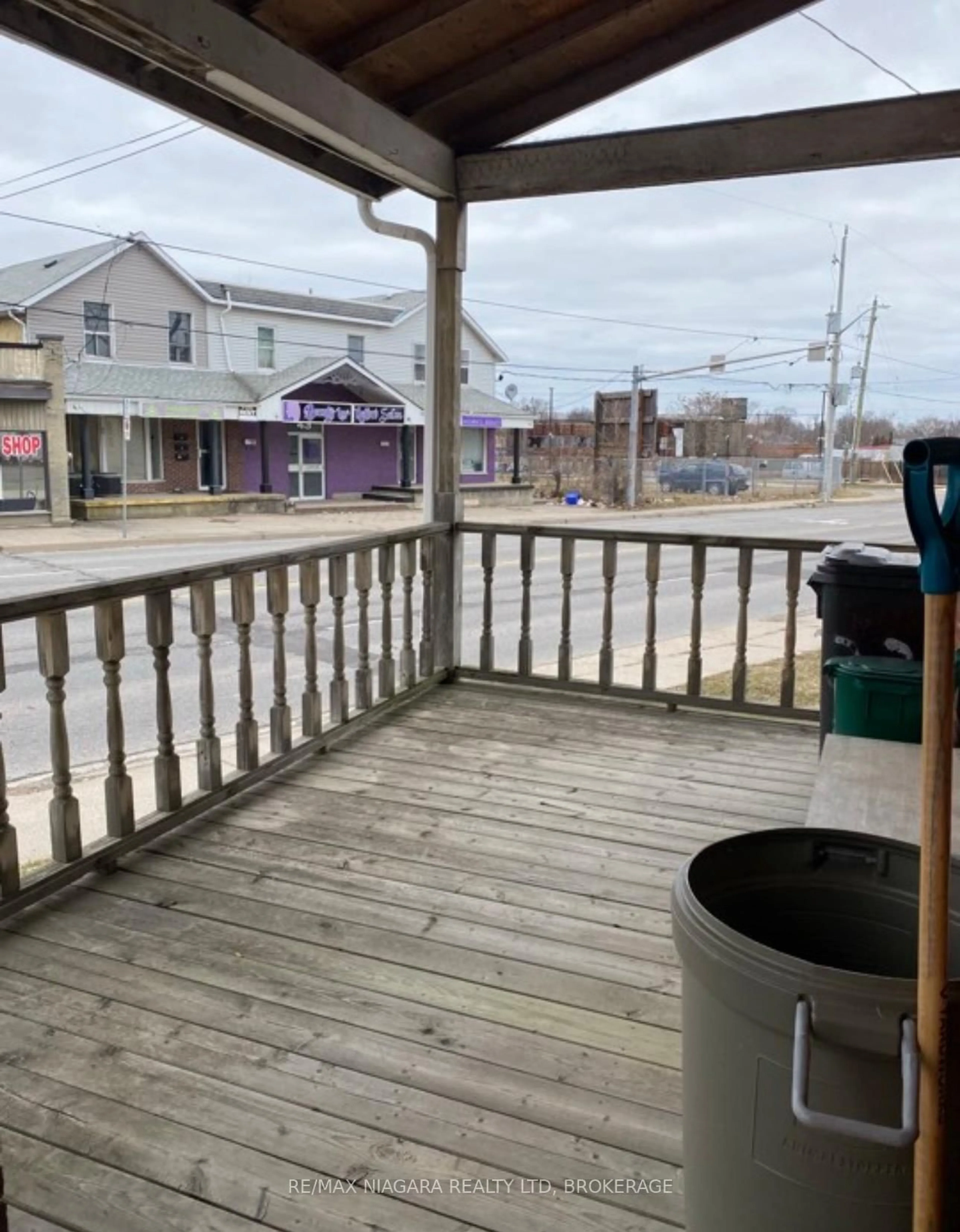 Patio, unknown for 42 Niagara St, St. Catharines Ontario L2R 4K9