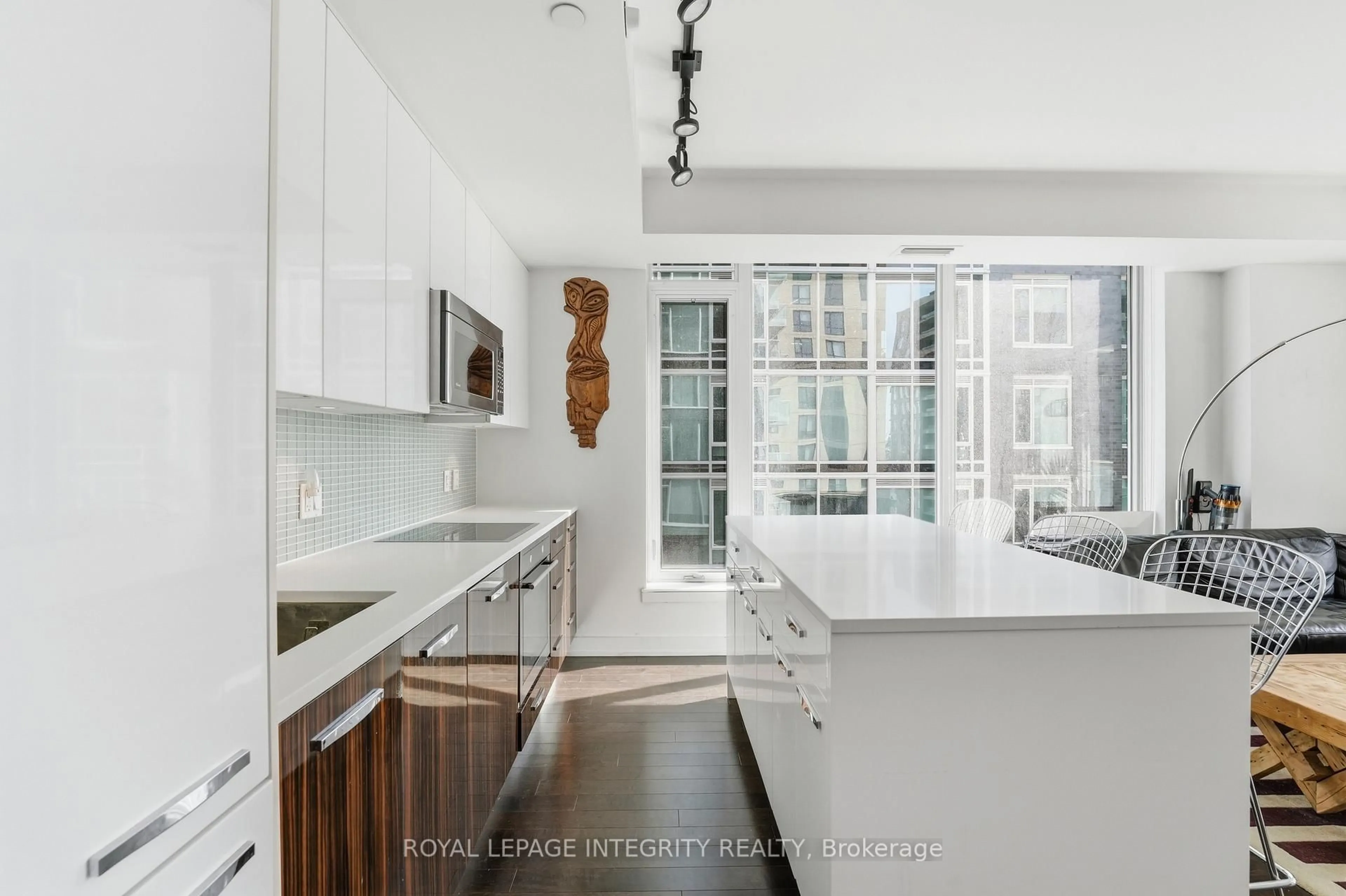 Contemporary kitchen, ceramic/tile floor for 111 Champagne Ave #401, Ottawa Ontario K1S 5V3