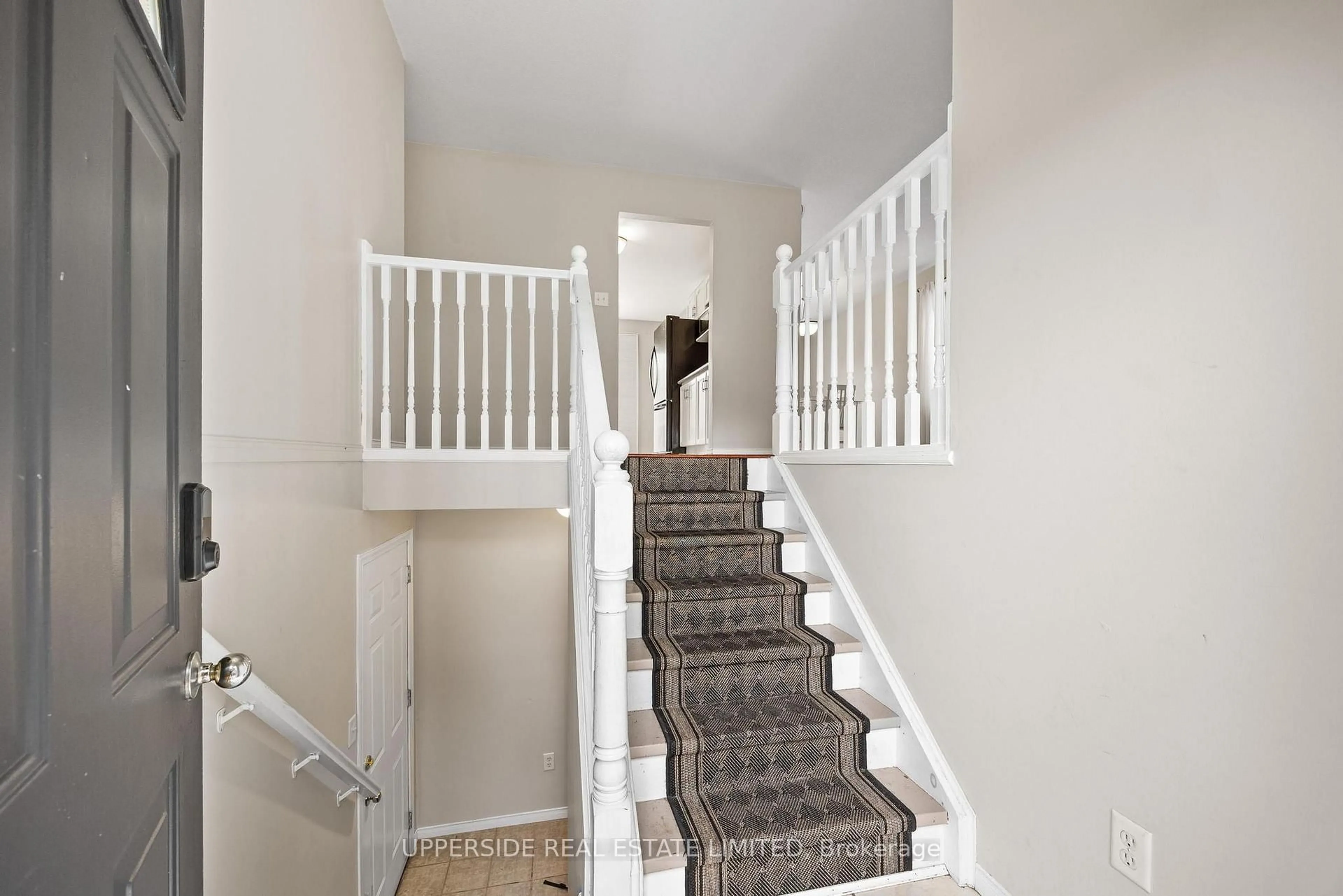 Stairs for 69 Abbeywood Cres, Guelph Ontario N1K 1V3