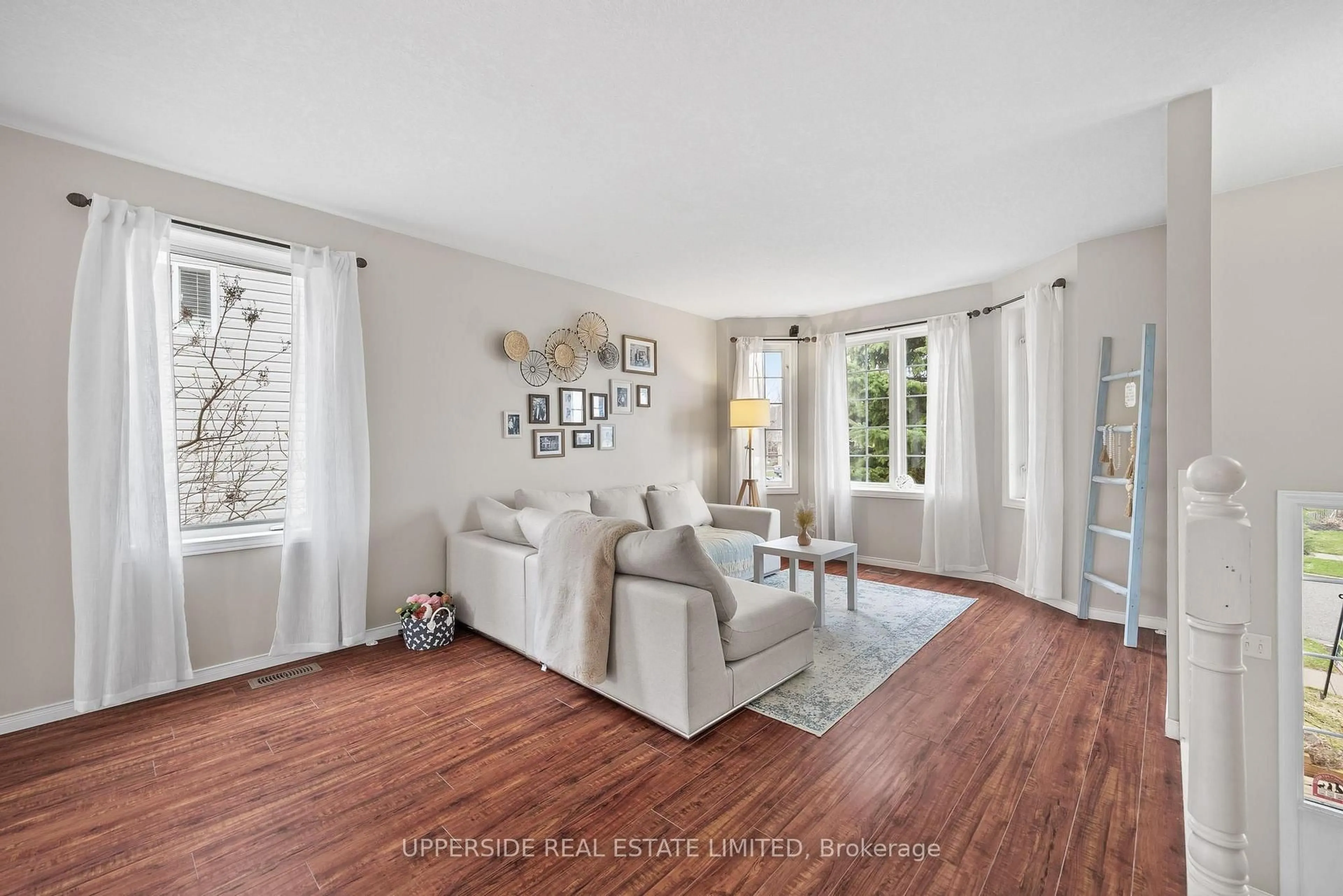 Living room with furniture, unknown for 69 Abbeywood Cres, Guelph Ontario N1K 1V3