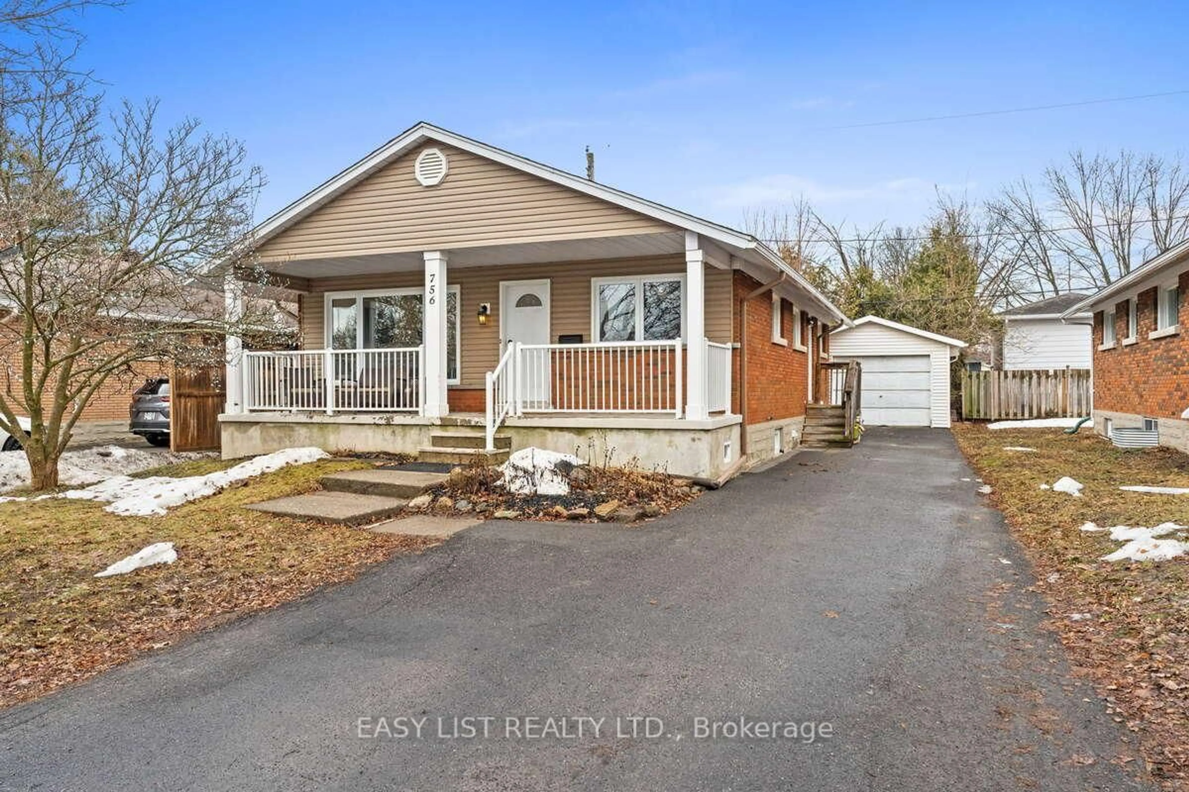 Unknown for 756 Dickens Ave, Ottawa Ontario K1G 2X8