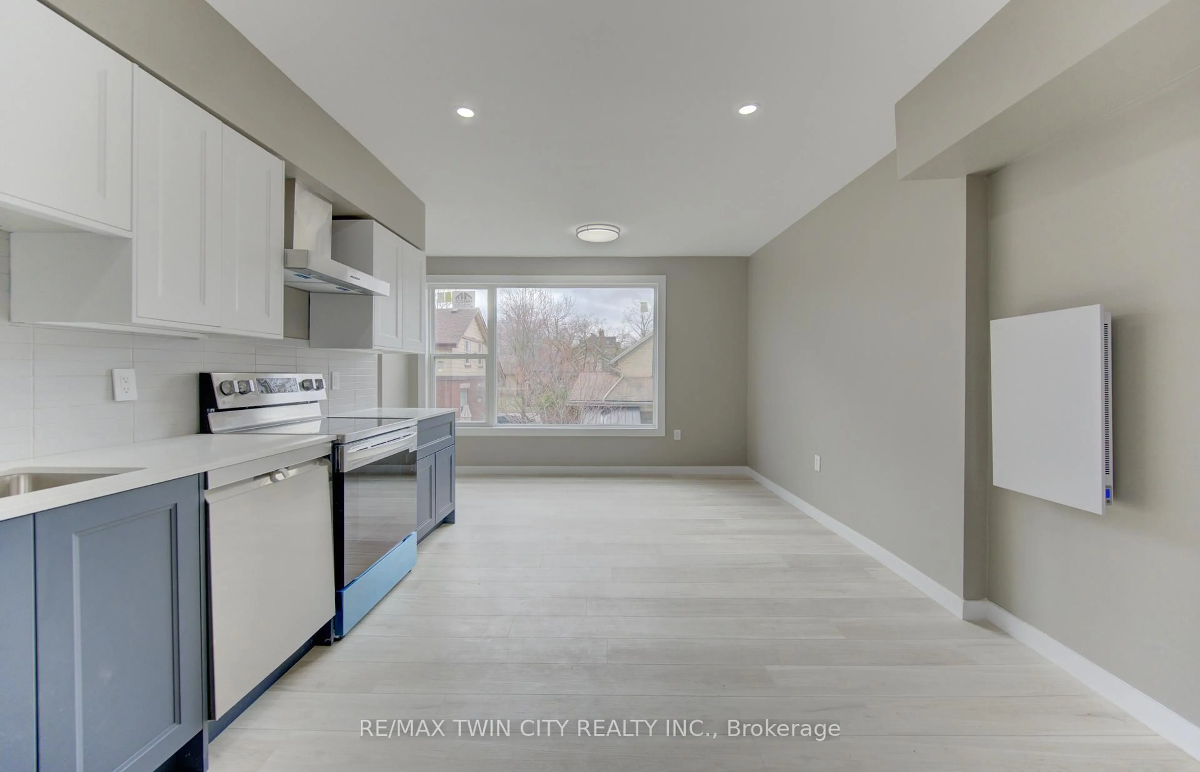 Open concept kitchen, unknown for 67 Louisa St, Kitchener Ontario N2H 5L9