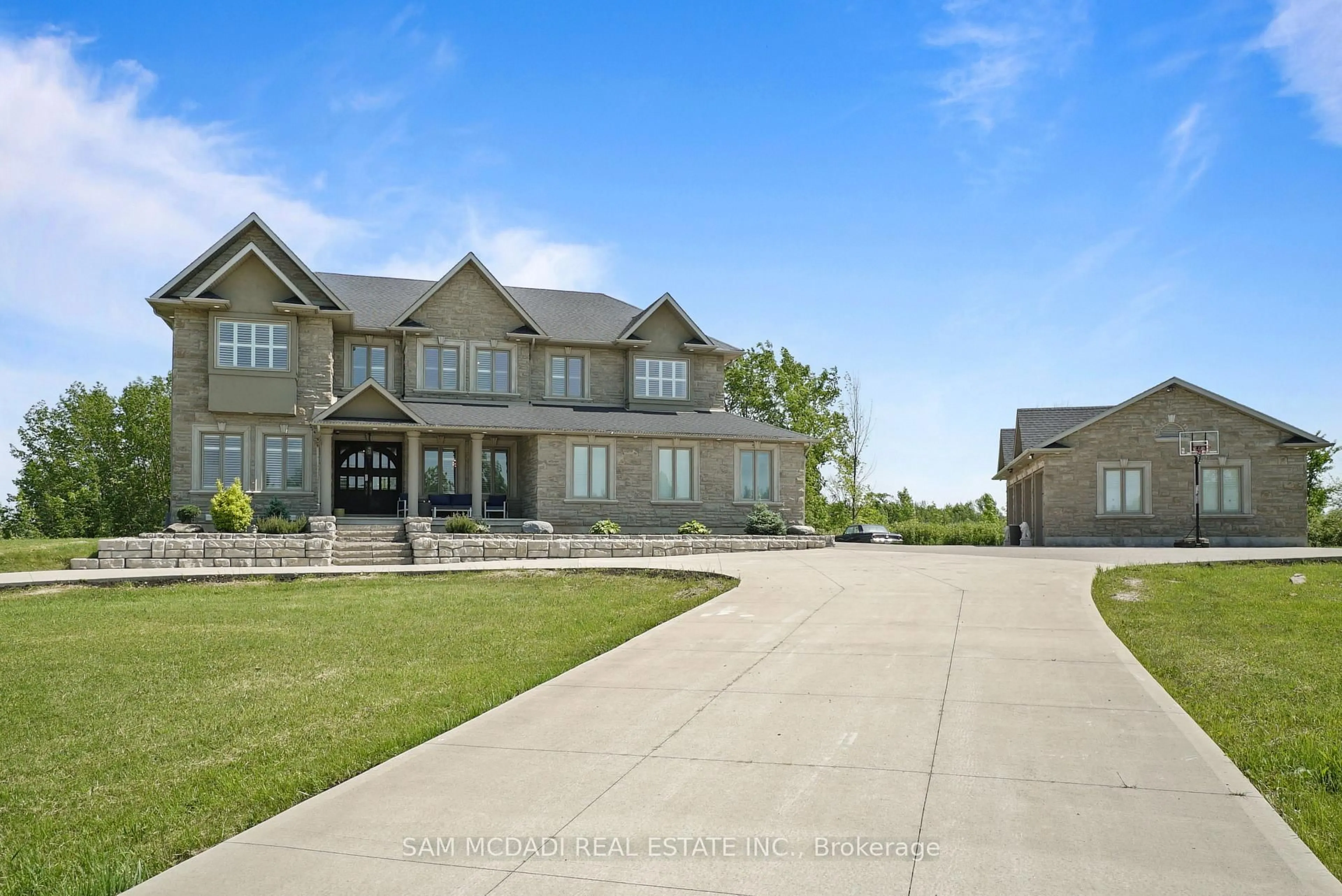 Home with brick exterior material, unknown for 119 Ishwar Dr, Georgian Bluffs Ontario N0H 1S0