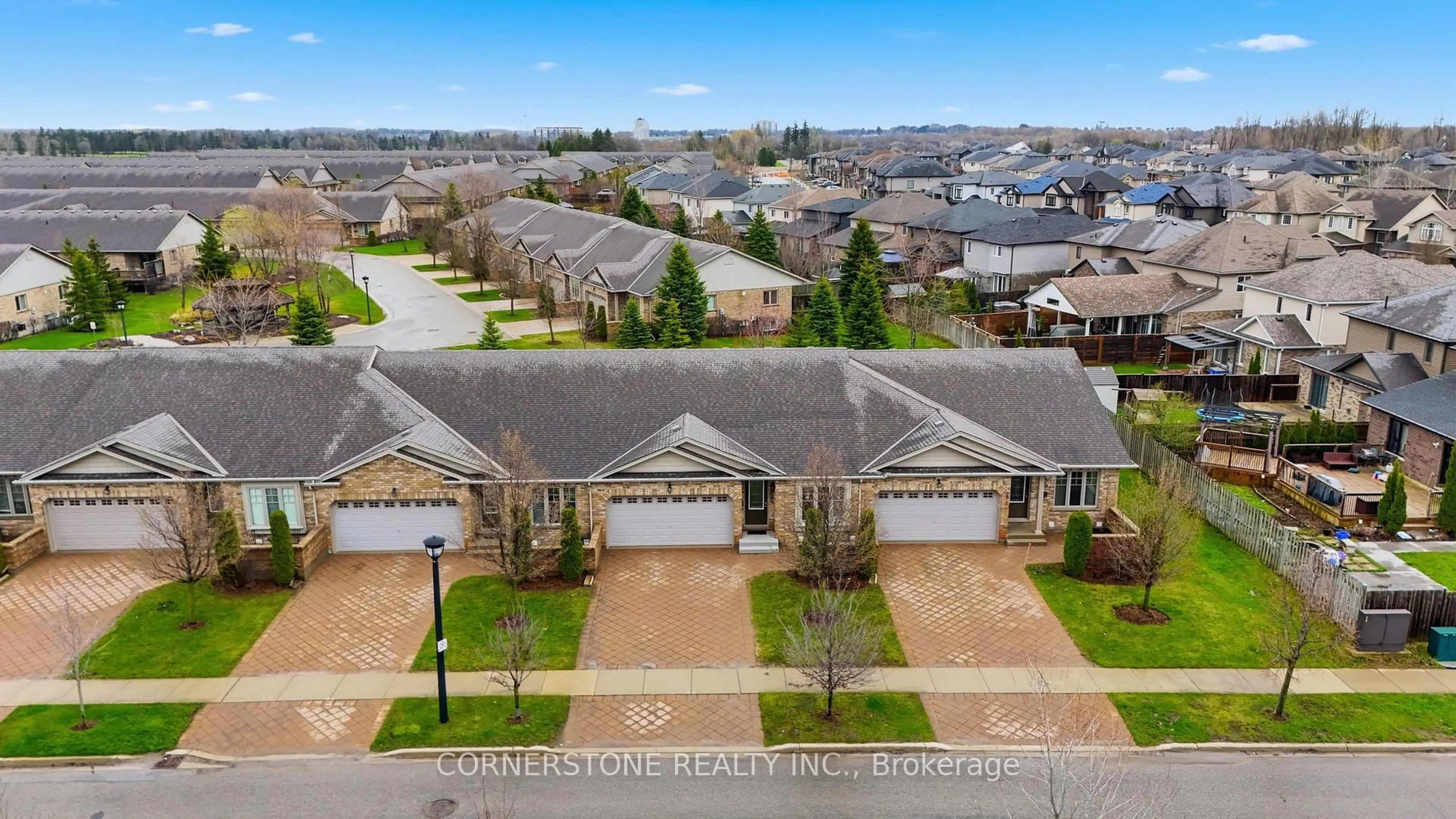 A pic from outside/outdoor area/front of a property/back of a property/a pic from drone, street for 2086 Denview Ave, London North Ontario N6G 0J5