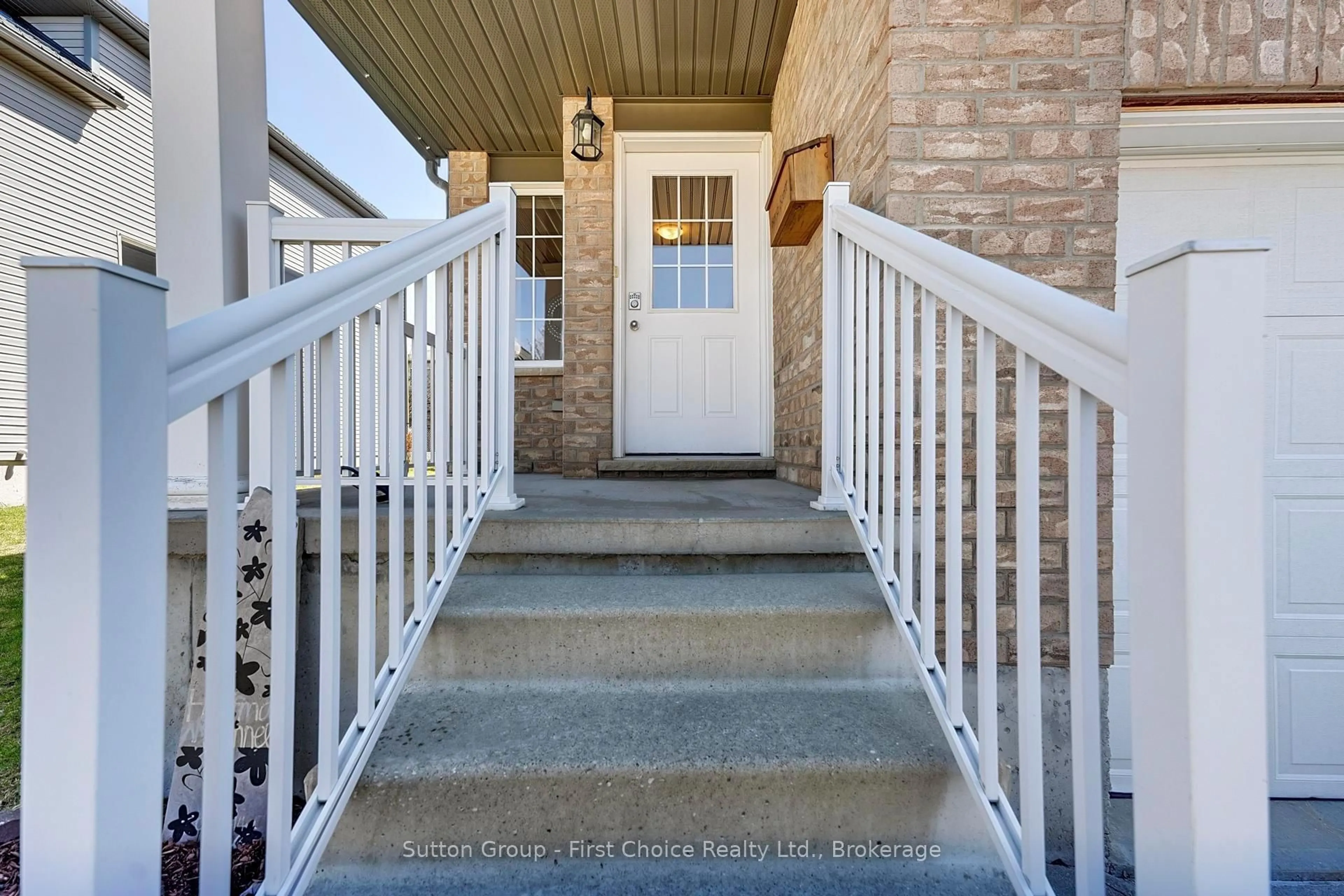 Unknown for 670 Reid Cres, North Perth Ontario N4W 0A1