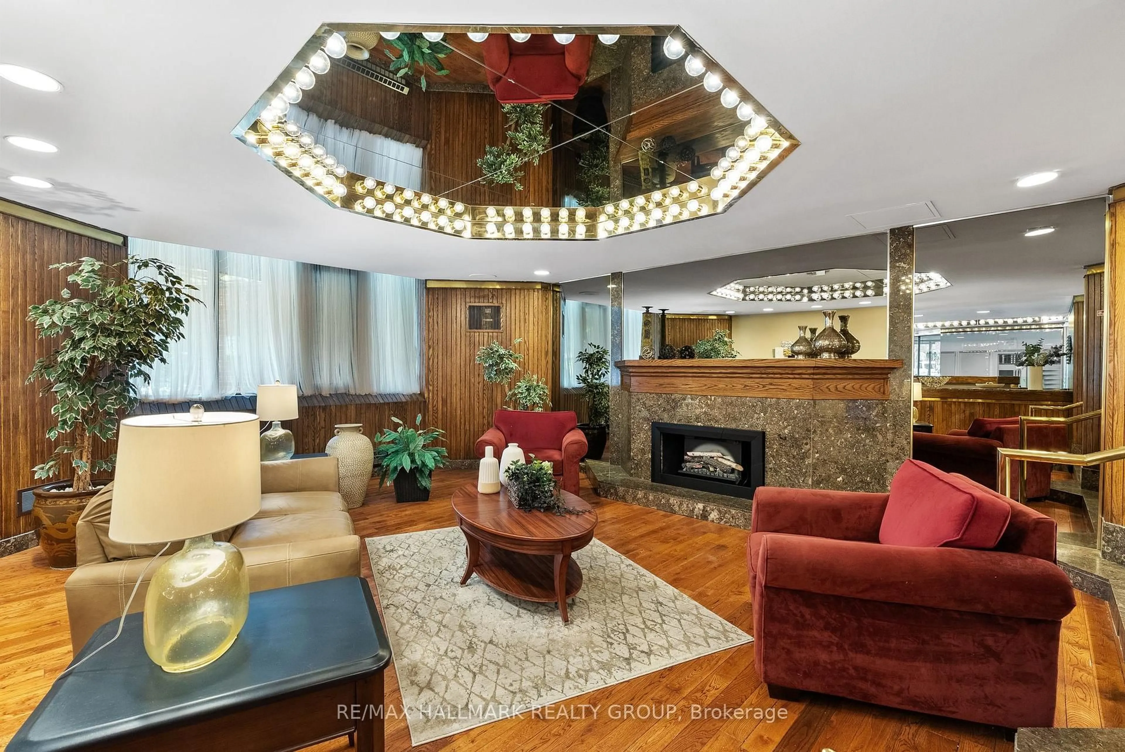 Lobby for 2871 Richmond Rd #411, Ottawa Ontario K2B 8M5