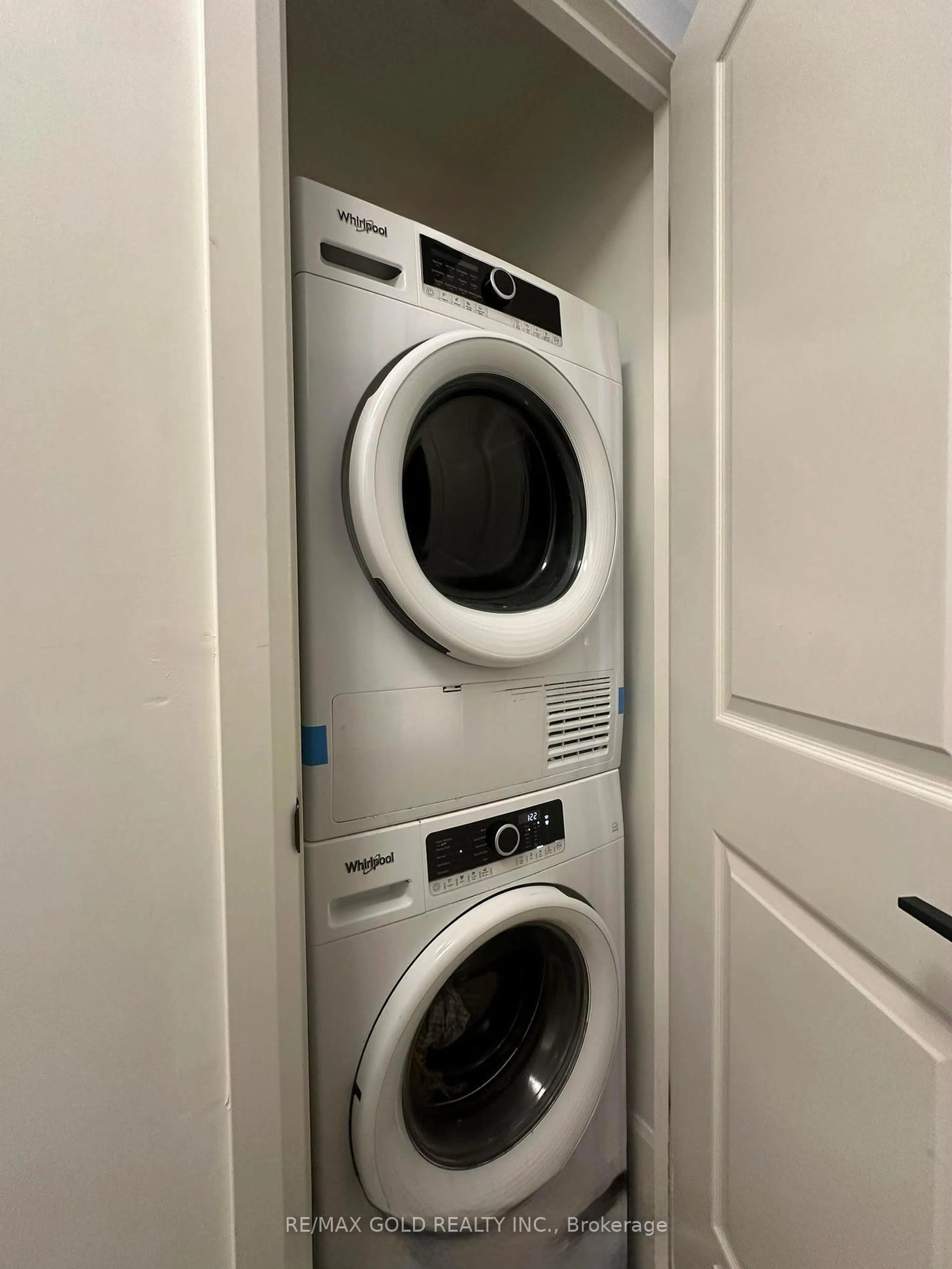 Laundry room for 7 Erie Ave #506, Brantford Ontario N3S 2E7