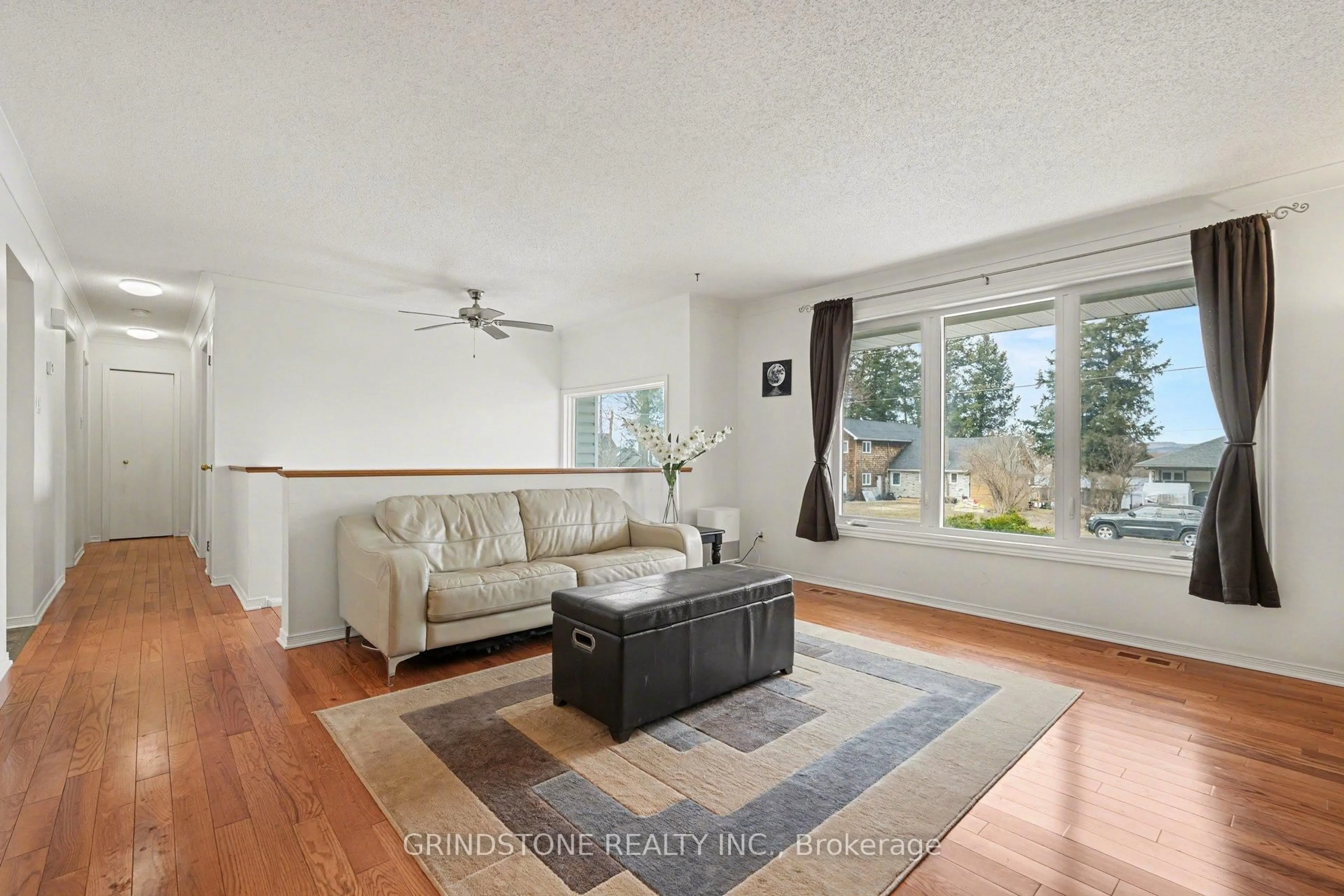 Living room with furniture, unknown for 319 Riverwood Dr, Ottawa Ontario K0A 3M0