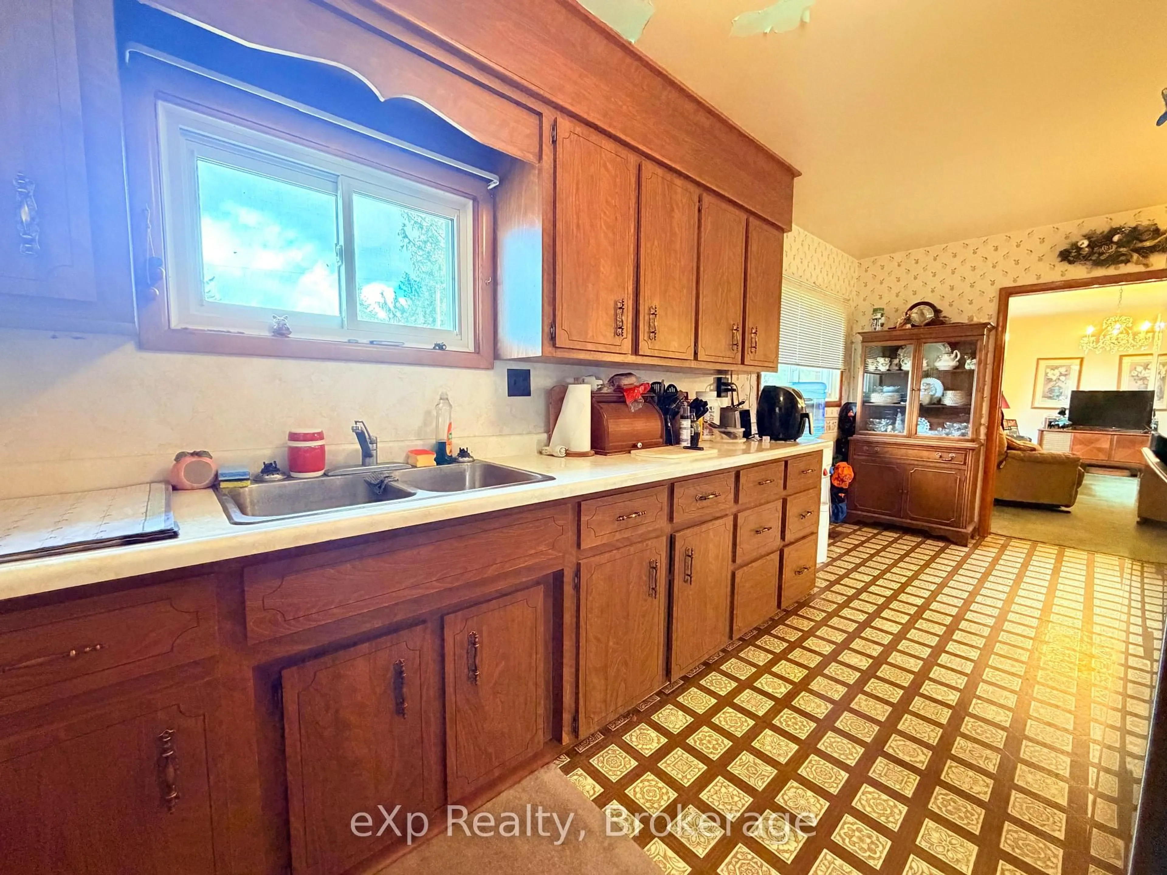 Kitchen with laundary machines, ceramic/tile floor for 211 14 Concession, South Bruce Ontario N4N 3C1