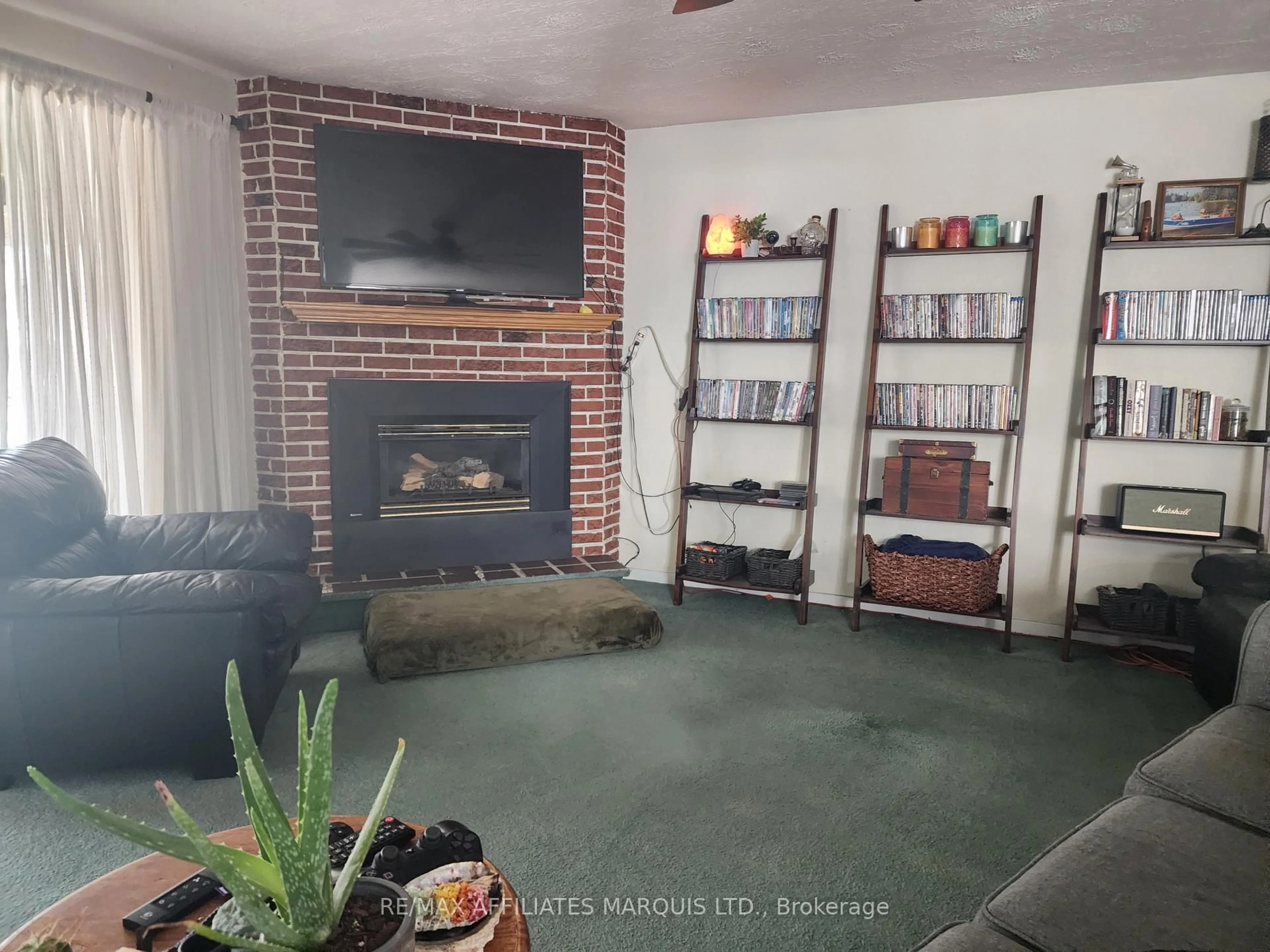 A pic of a room for 712 Eleventh St, Cornwall Ontario K6H 2Z9