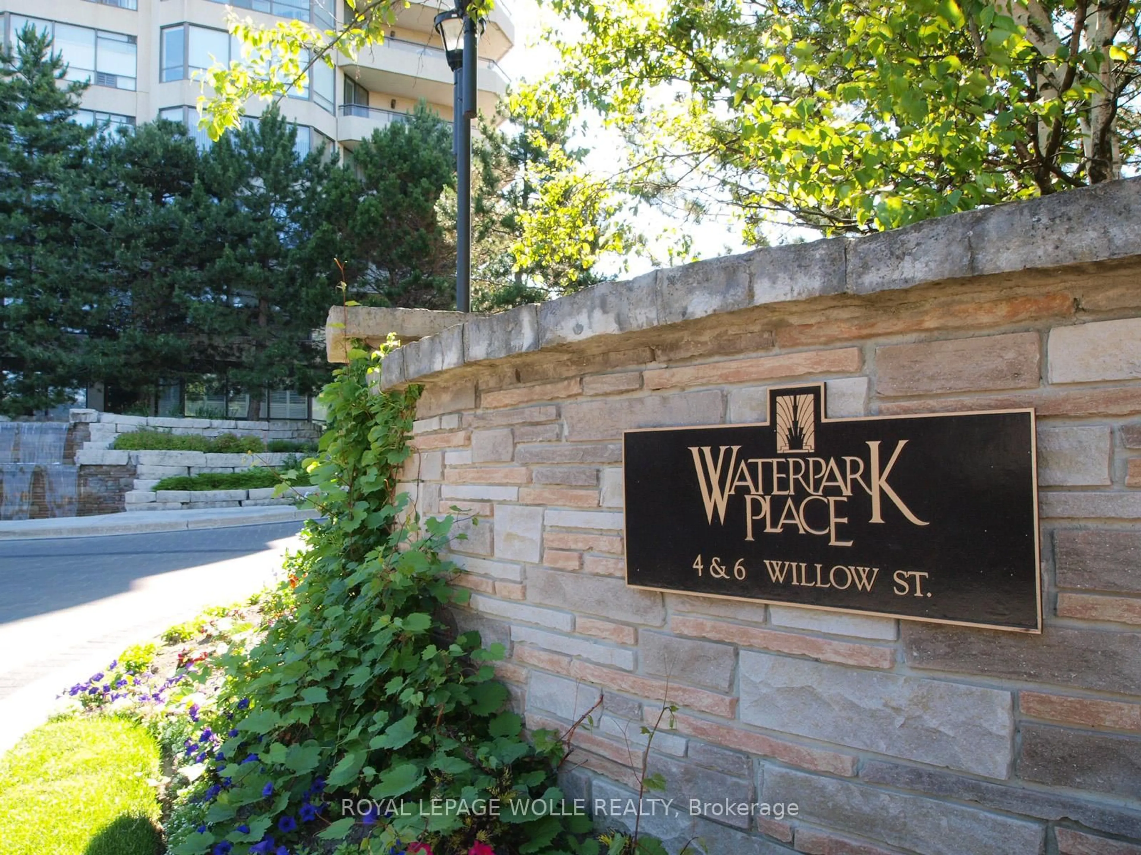 Indoor entryway for 4 Willow St #1103, Waterloo Ontario N2J 4S2