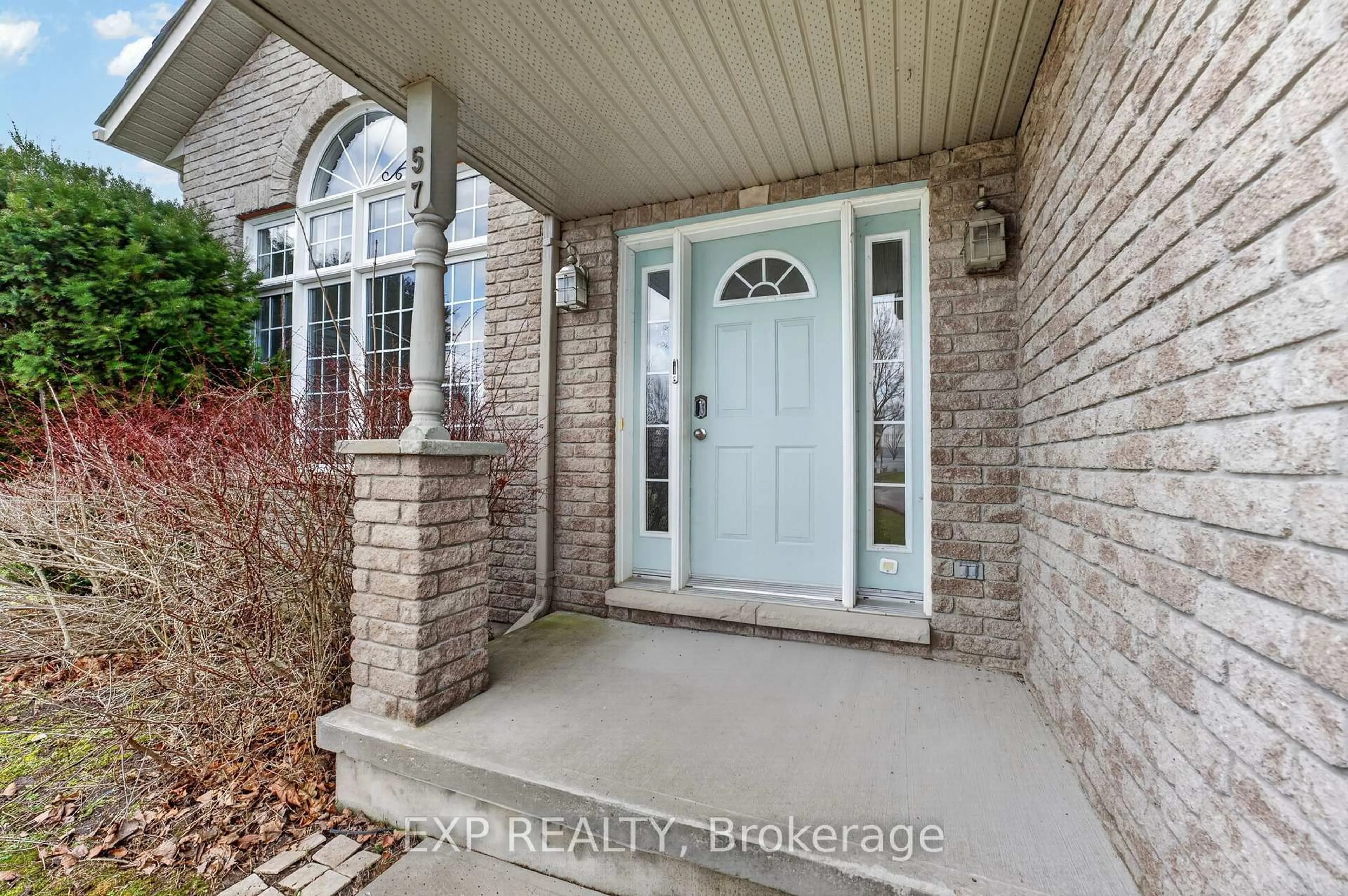 Indoor entryway for 57 Lake Breeze Crt, Prince Edward County Ontario K0K 3L0