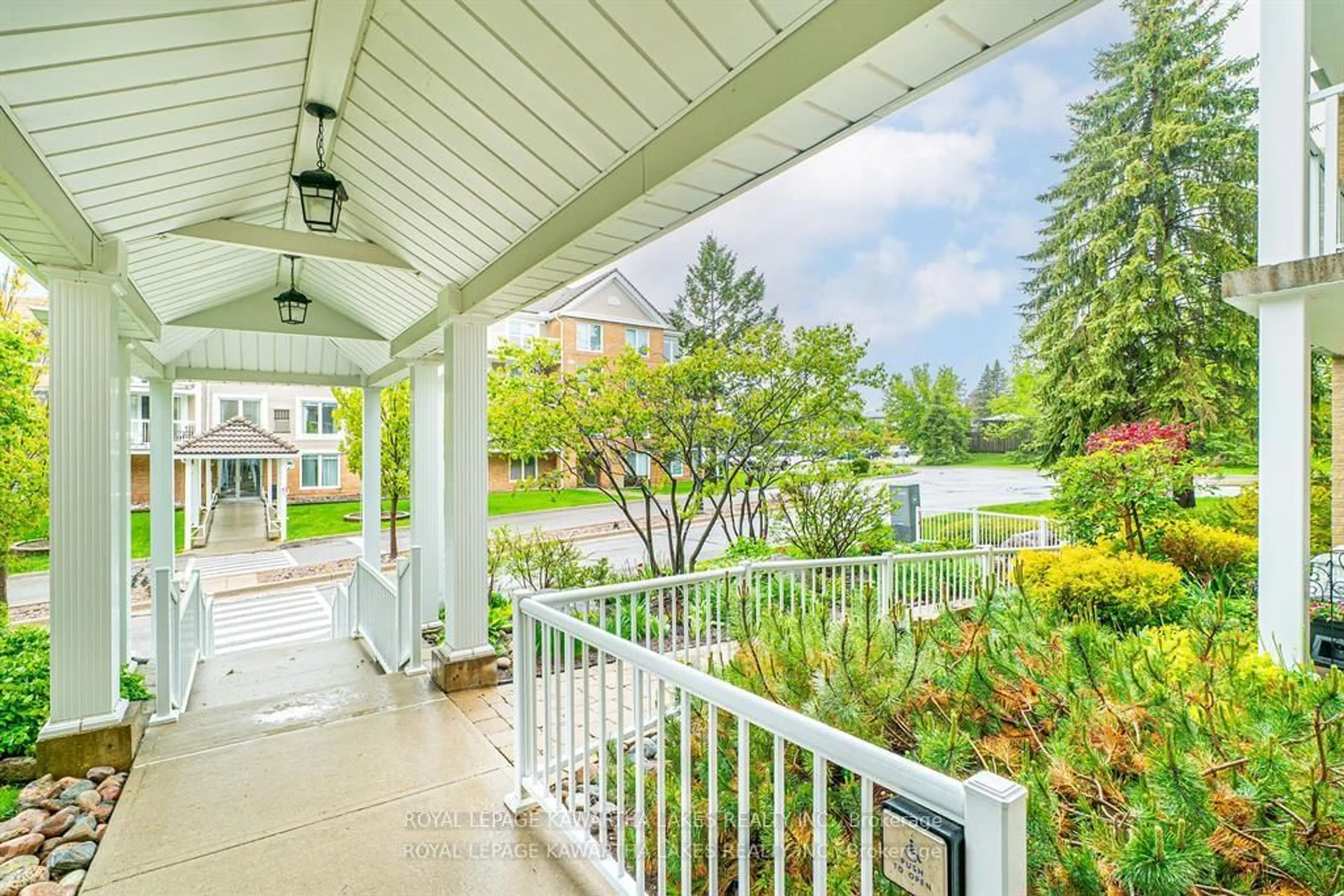 Patio, water/lake/river/ocean view for 51 Rivermill Blvd #404, Kawartha Lakes Ontario K9V 6E8