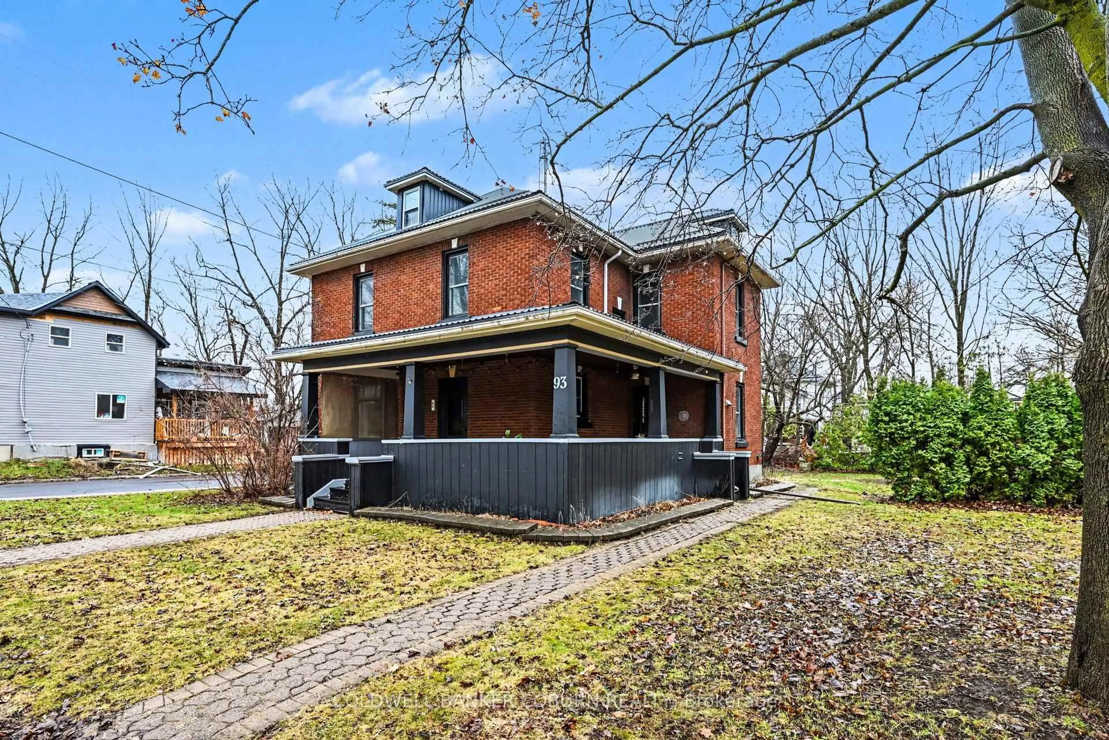 Home with brick exterior material, building for 93 King St, North Dundas Ontario K0C 1H0