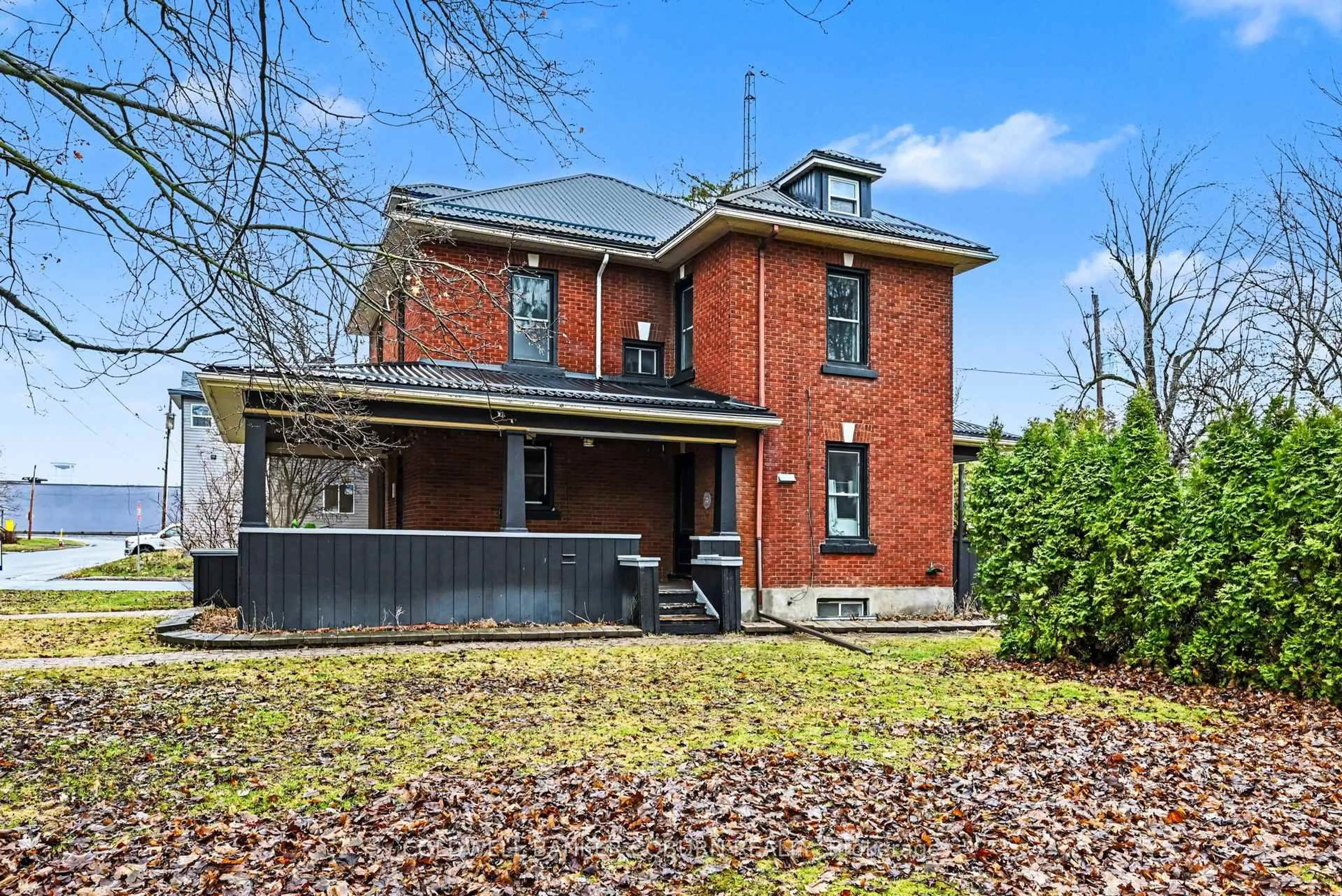 Home with brick exterior material, building for 93 King St, North Dundas Ontario K0C 1H0
