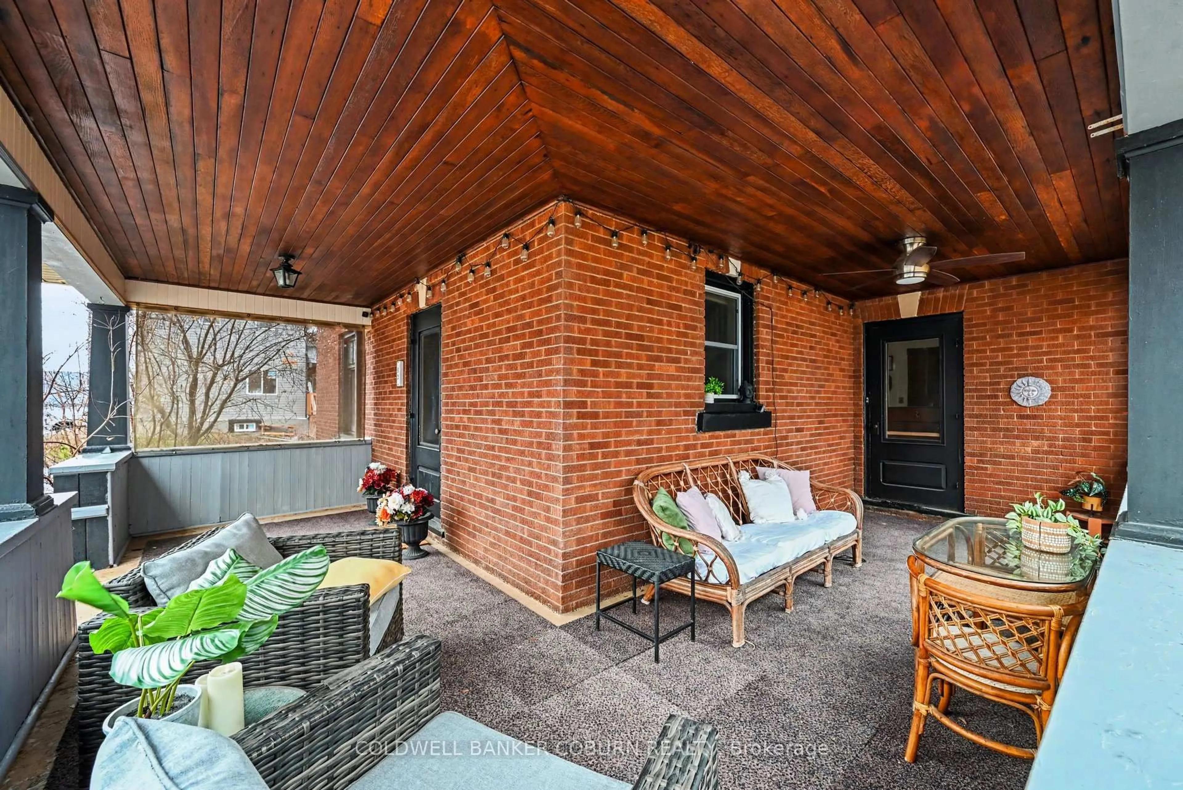 Patio, street for 93 King St, North Dundas Ontario K0C 1H0