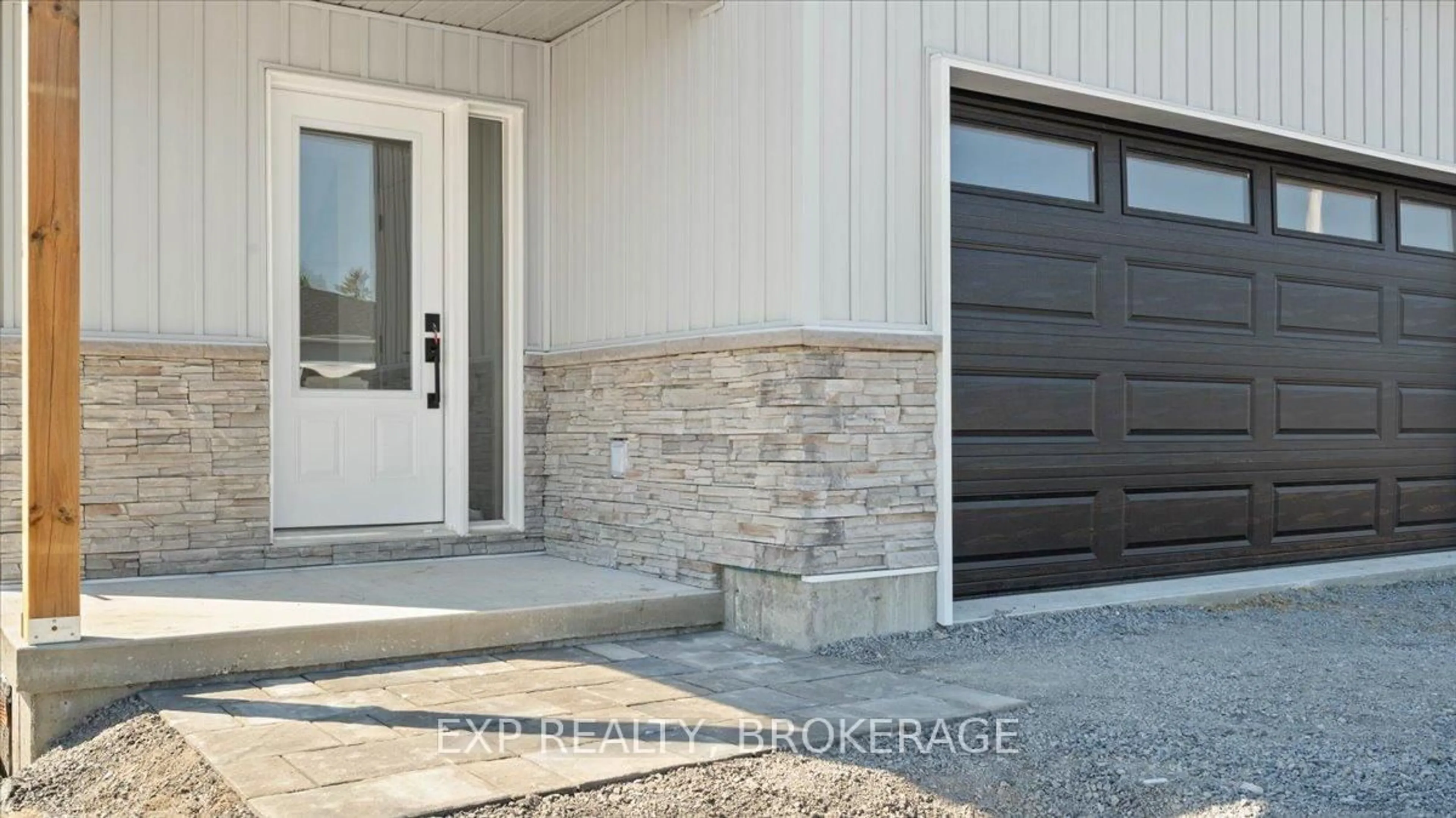 Indoor entryway for 62 SUMMIT (Lot 23) Cres, Belleville Ontario K8N 0A2