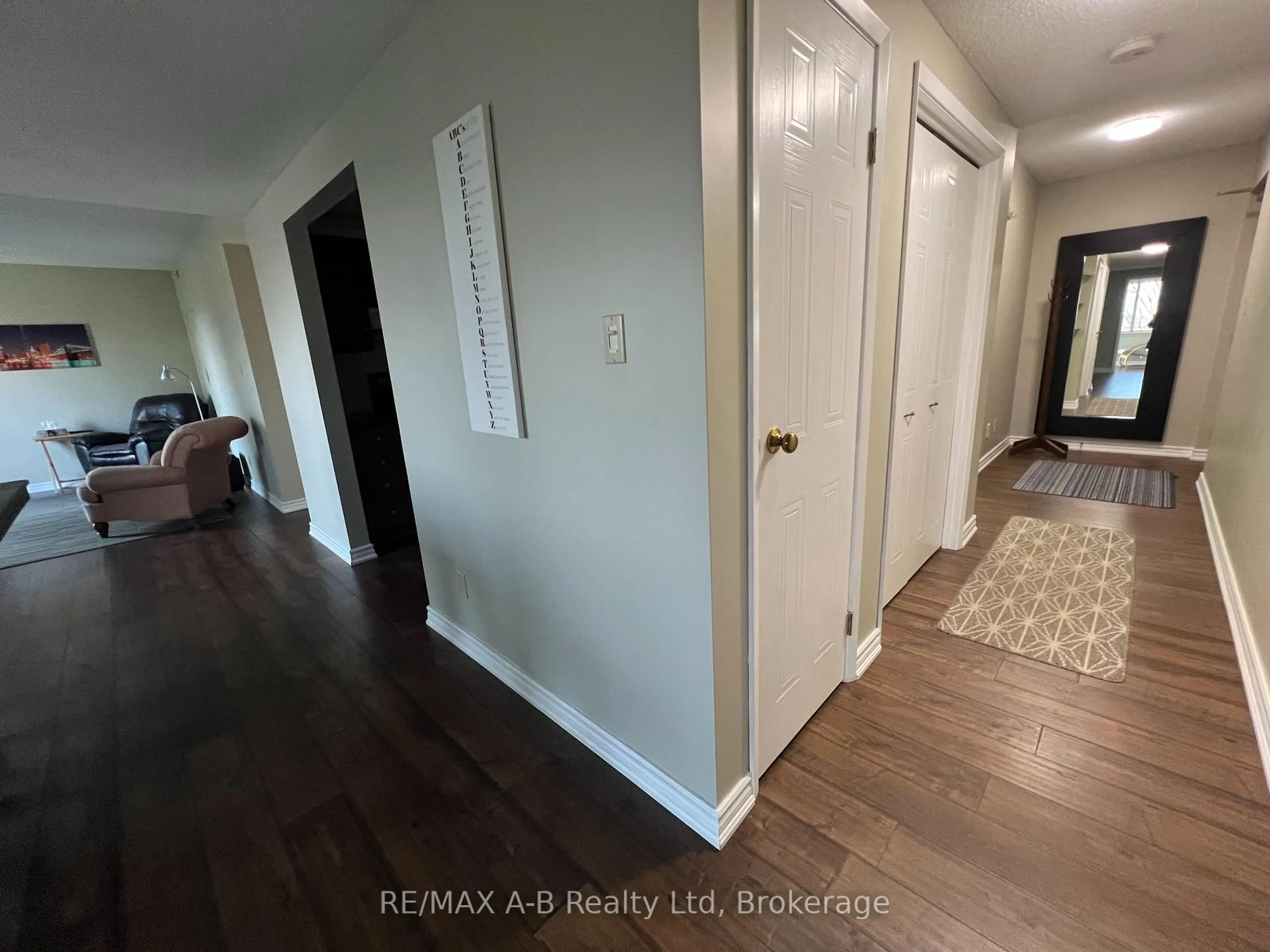 Indoor entryway for 199 Hope St #308, East Zorra-Tavistock Ontario N0B 2R0