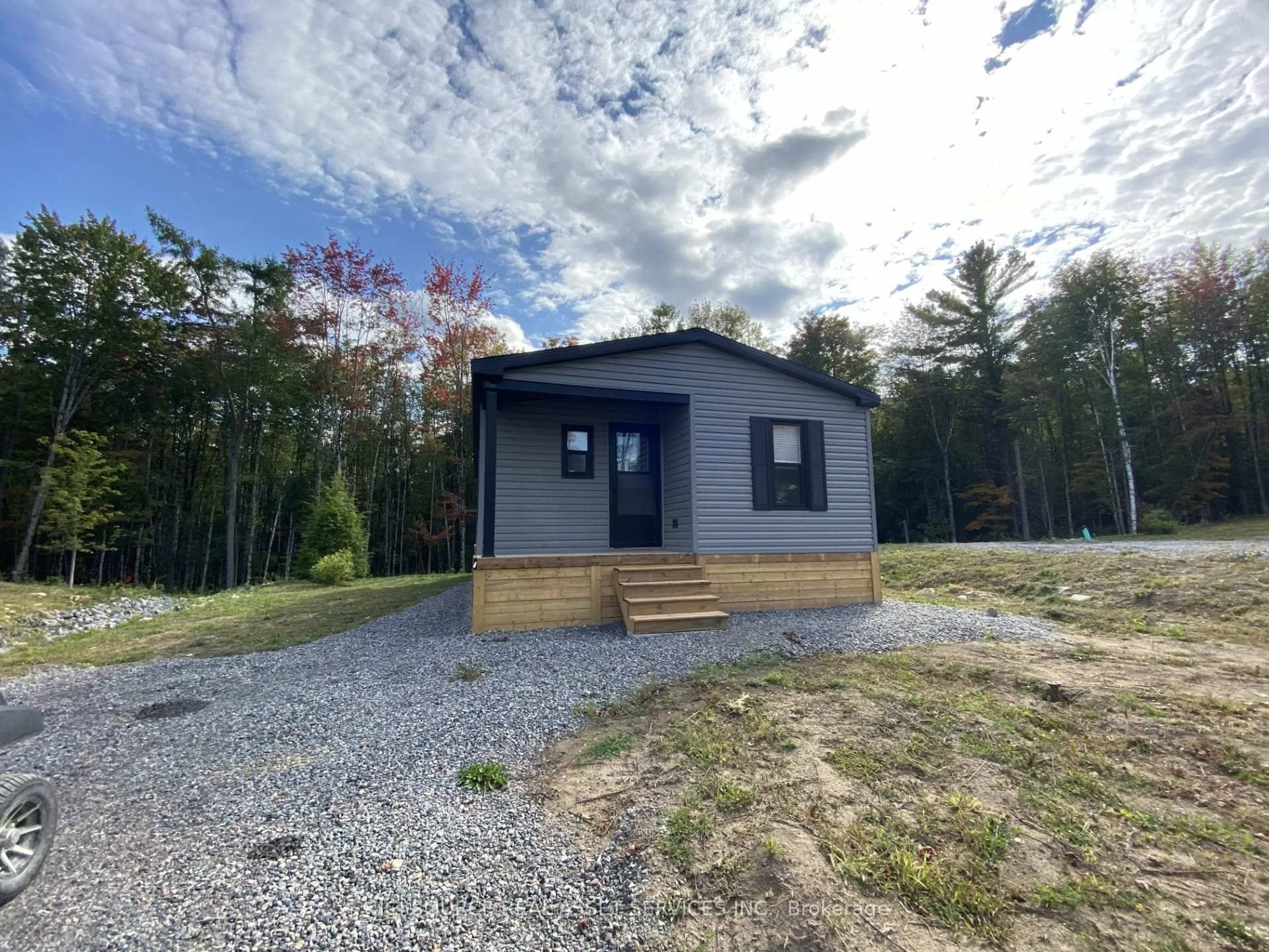 Unknown for 1047 Bonnie Lake Camp Rd #LKR059, Bracebridge Ontario P1L 1W9