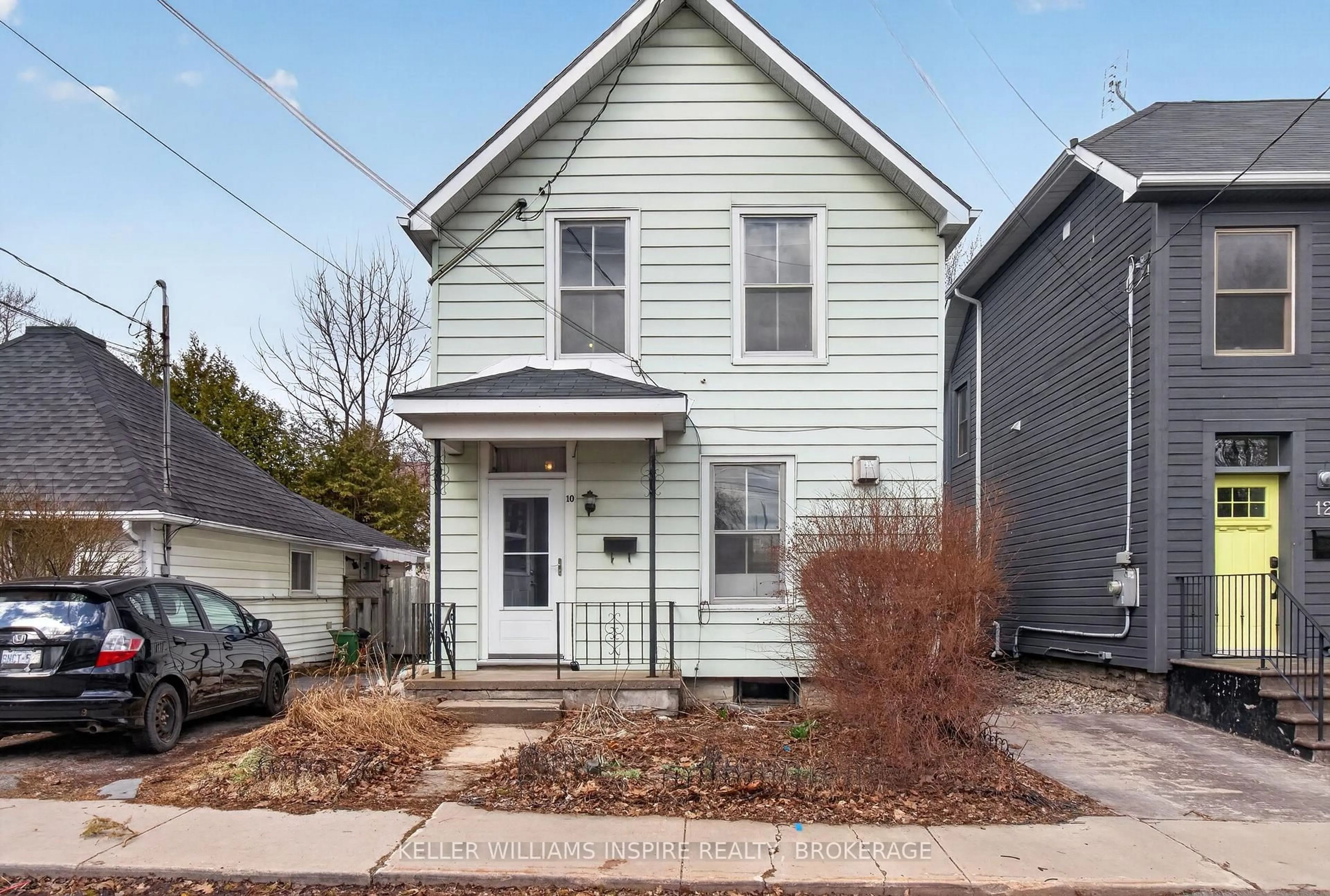 Home with vinyl exterior material, street for 10 Redan St, Kingston Ontario K7K 3N2