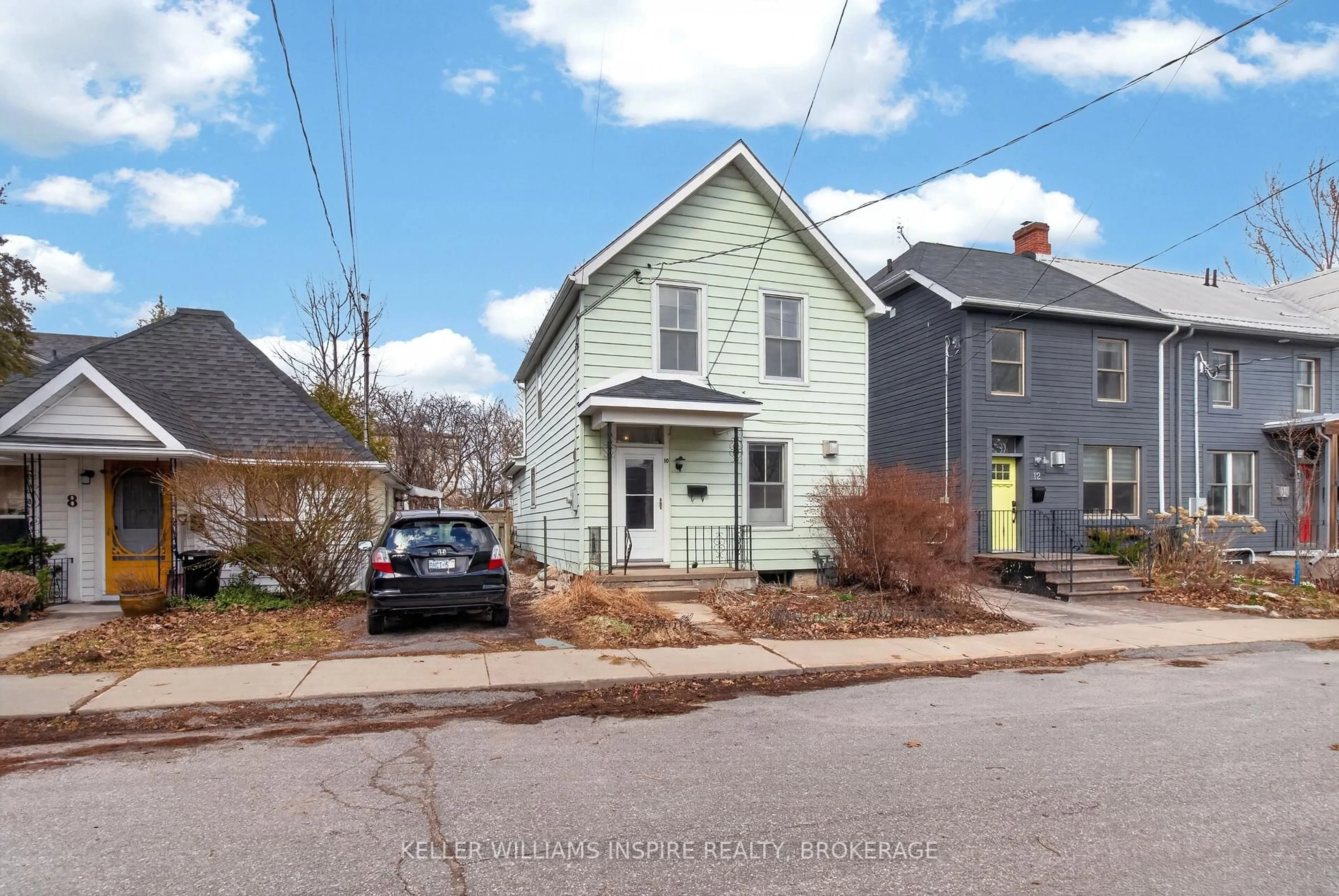 A pic from outside/outdoor area/front of a property/back of a property/a pic from drone, street for 10 Redan St, Kingston Ontario K7K 3N2