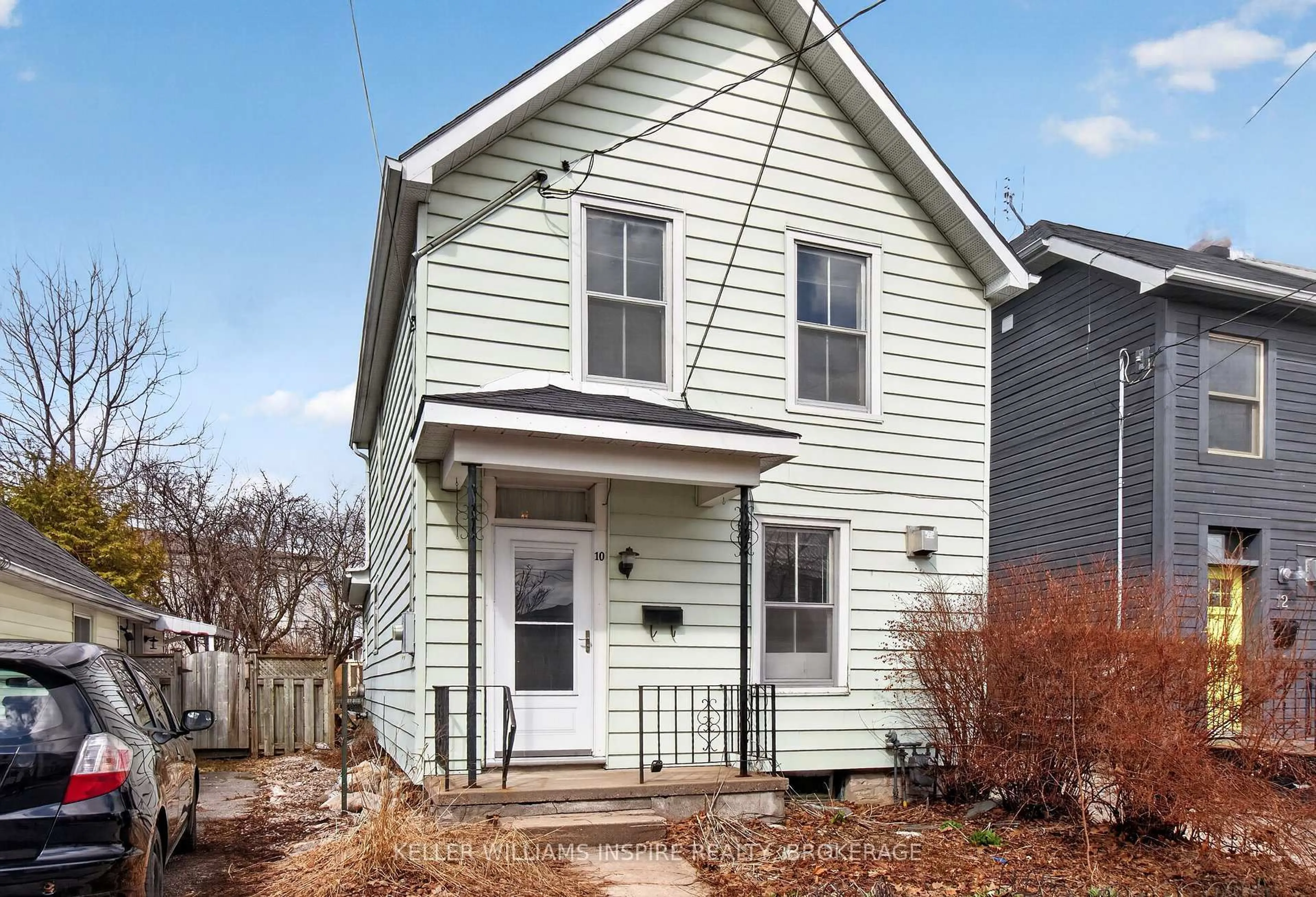 Home with vinyl exterior material, street for 10 Redan St, Kingston Ontario K7K 3N2