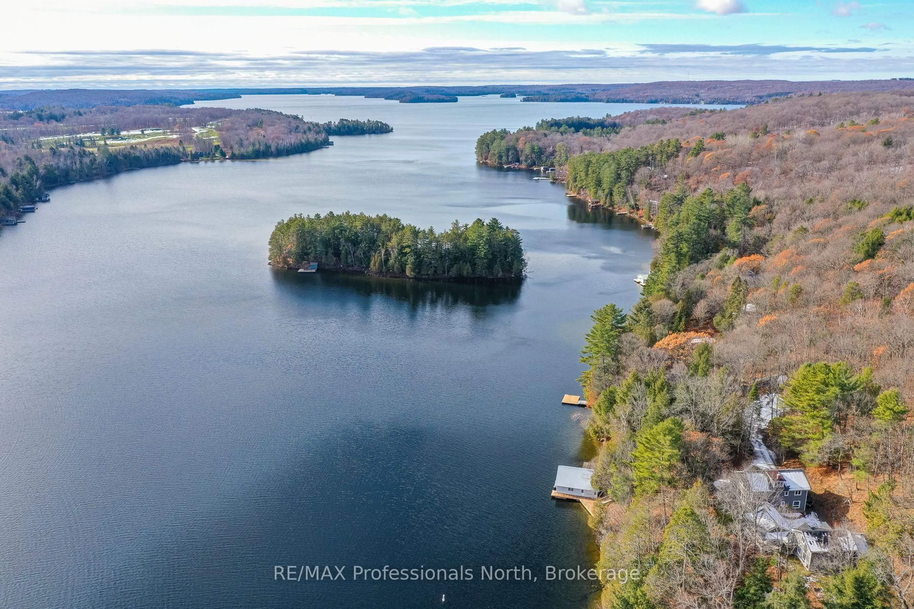 A pic from outside/outdoor area/front of a property/back of a property/a pic from drone, water/lake/river/ocean view for 1009-2 Arts Rd, Lake of Bays Ontario P0A 1H0