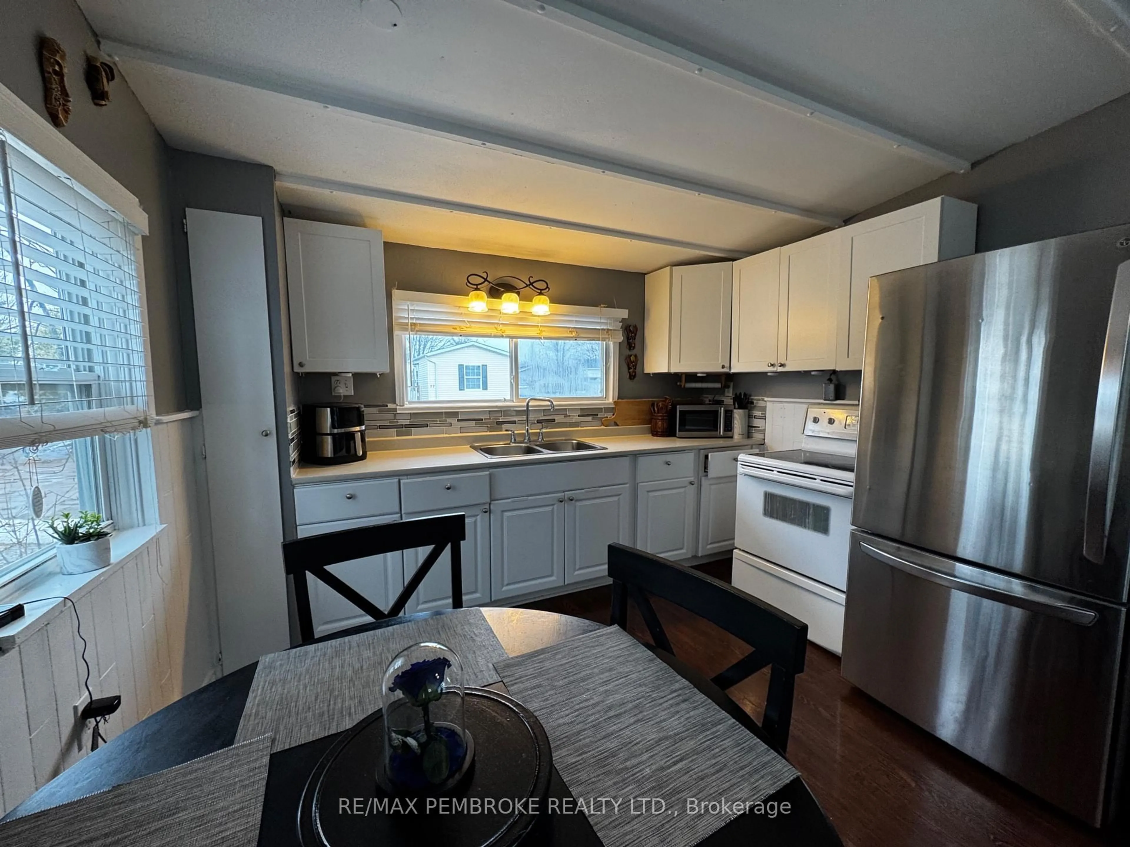 Unknown for 72 Pinehurst Estates, Petawawa Ontario K8H 2H2