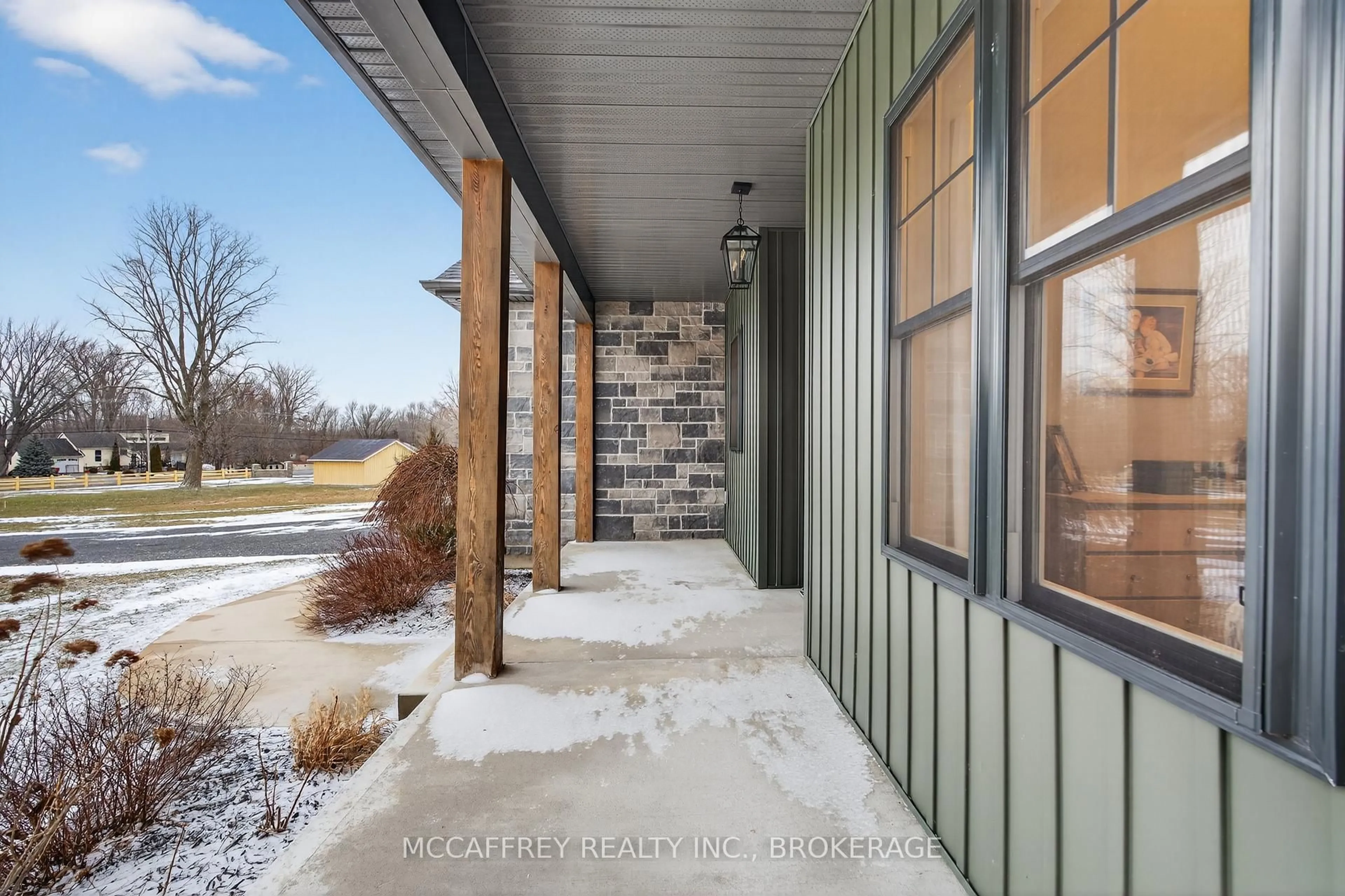 Indoor entryway for 1930 County Rd 9, Napanee Ontario K7R 3K8