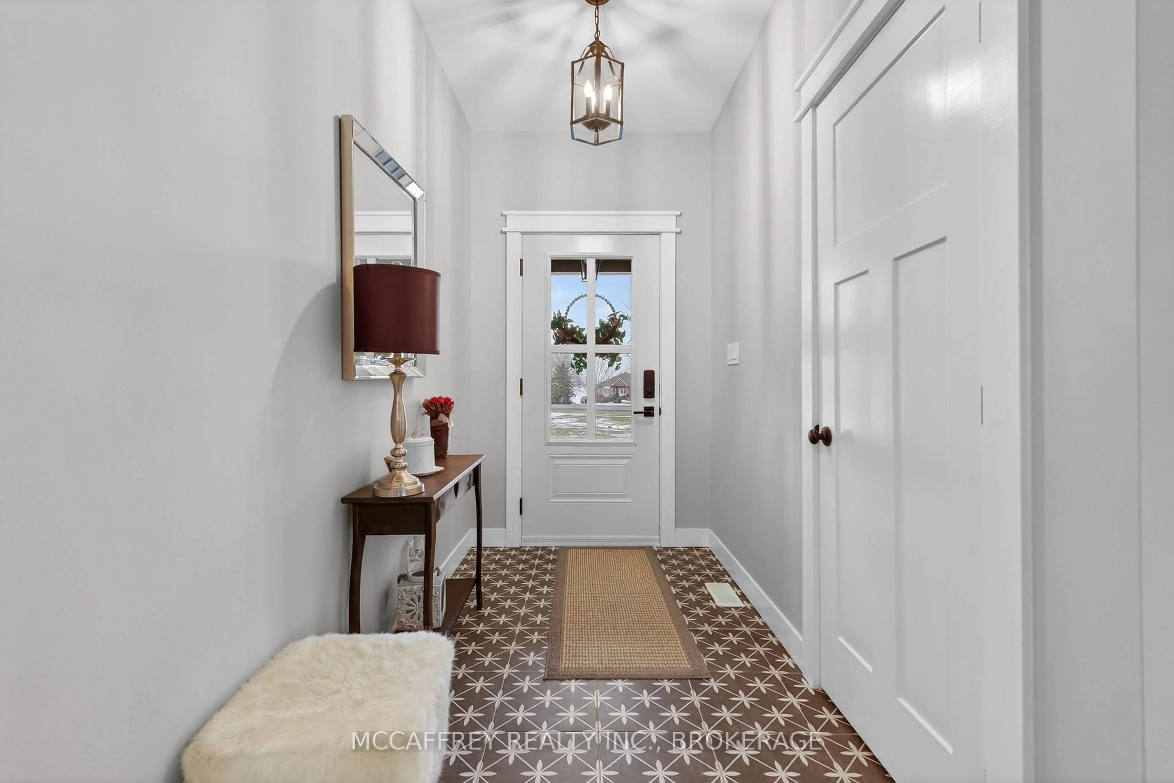 Indoor entryway for 1930 County Rd 9, Napanee Ontario K7R 3K8