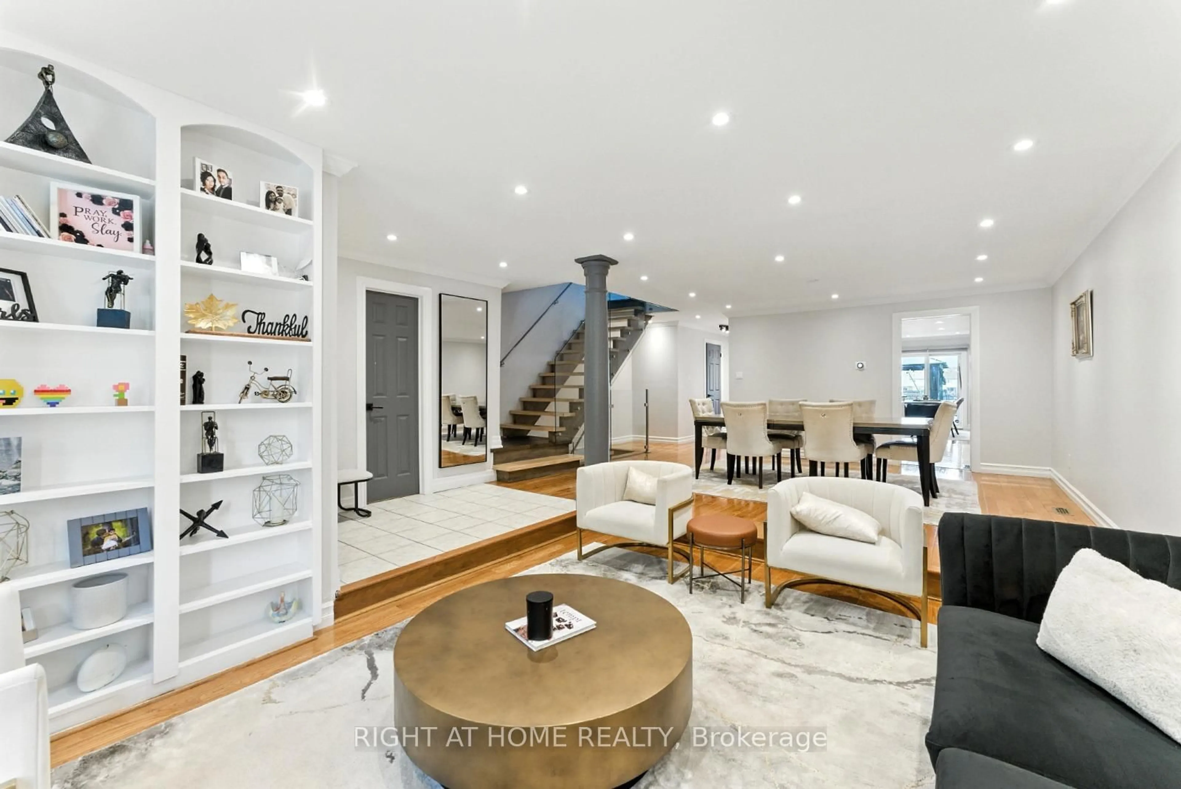 Living room with furniture, unknown for 65 Sunvale Pl, Hamilton Ontario L8E 4Z6