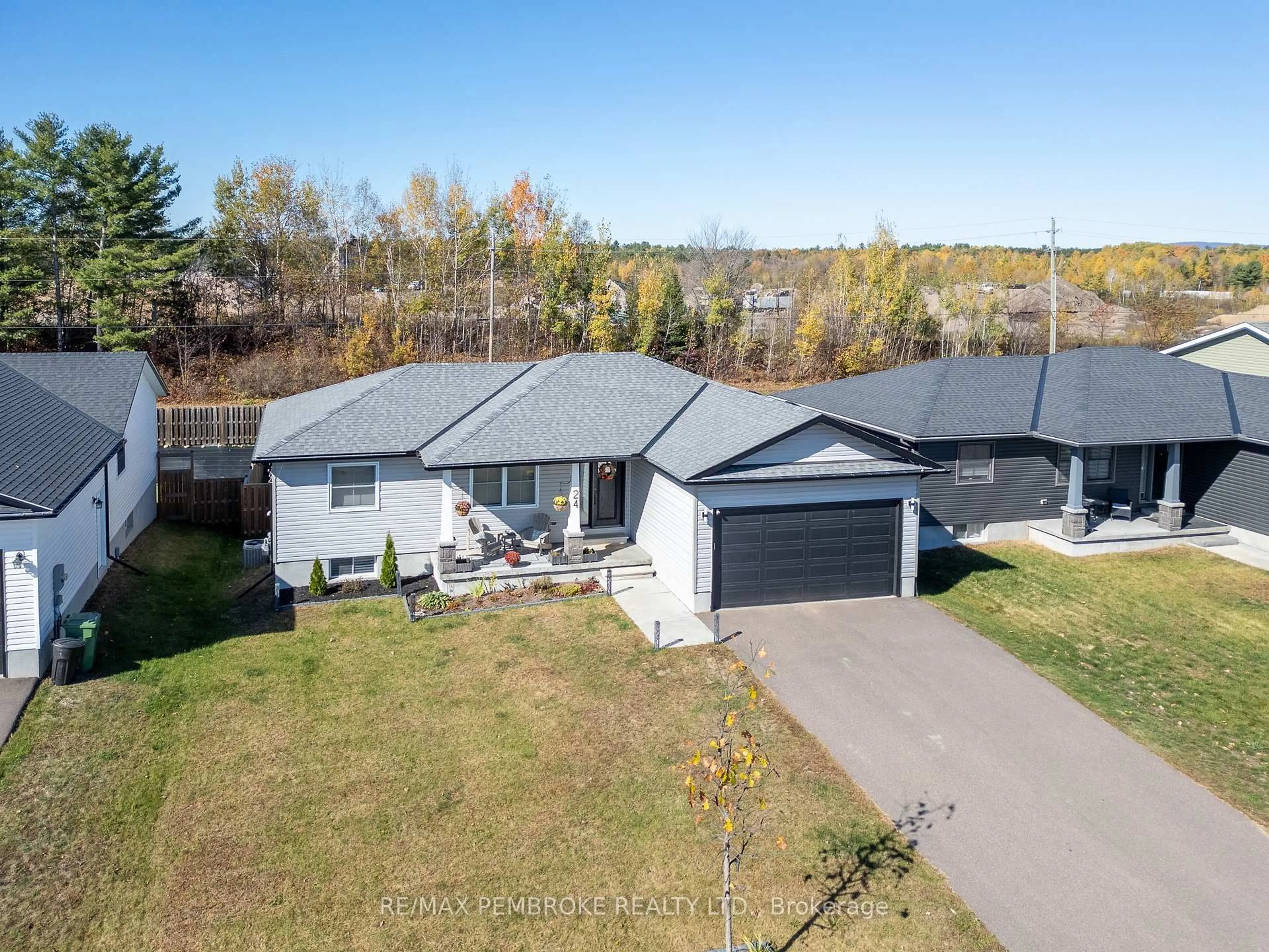 A pic from outside/outdoor area/front of a property/back of a property/a pic from drone, unknown for 24 Terrance Dr, Petawawa Ontario K8H 0H3