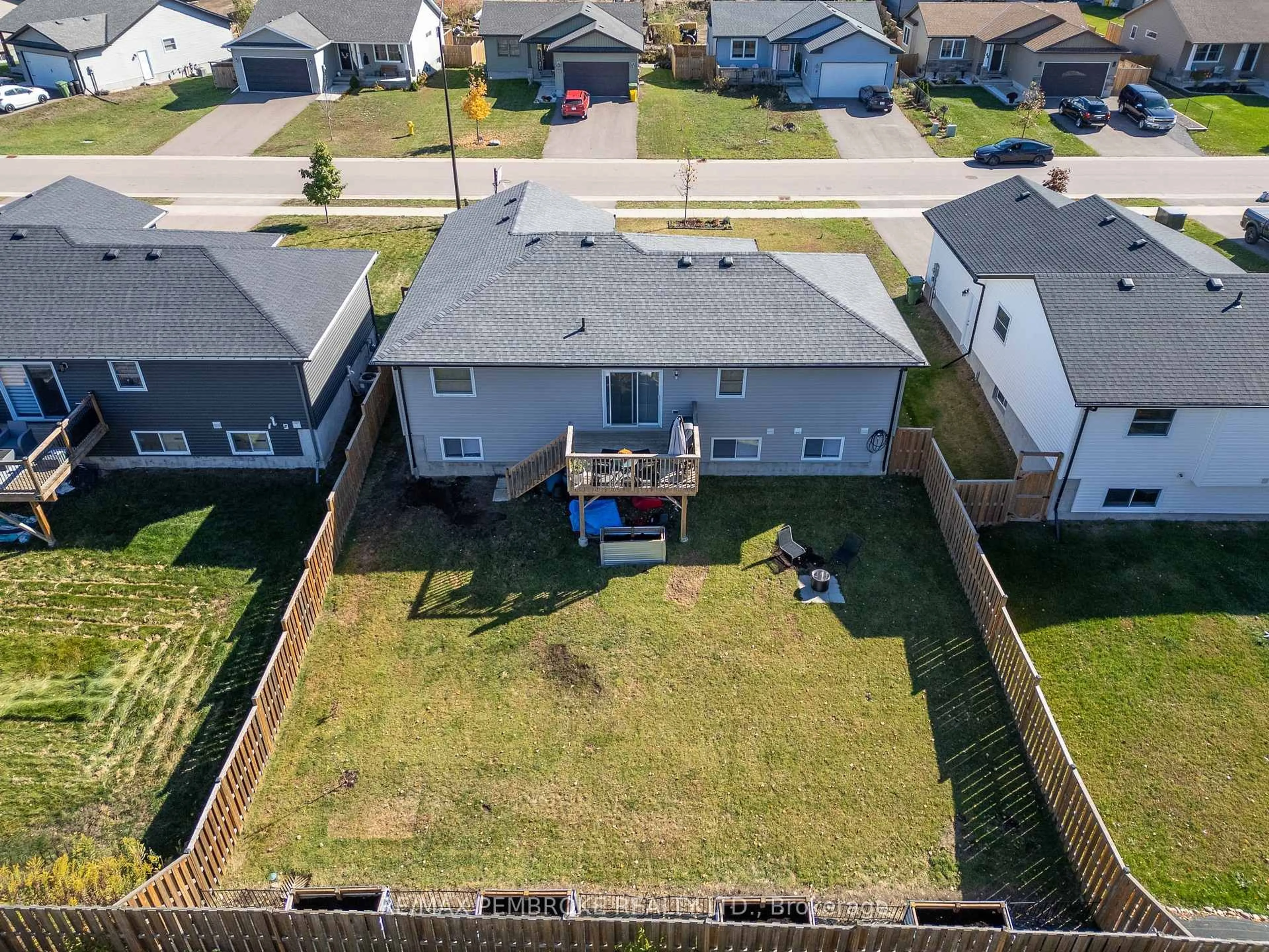 A pic from outside/outdoor area/front of a property/back of a property/a pic from drone, street for 24 Terrance Dr, Petawawa Ontario K8H 0H3