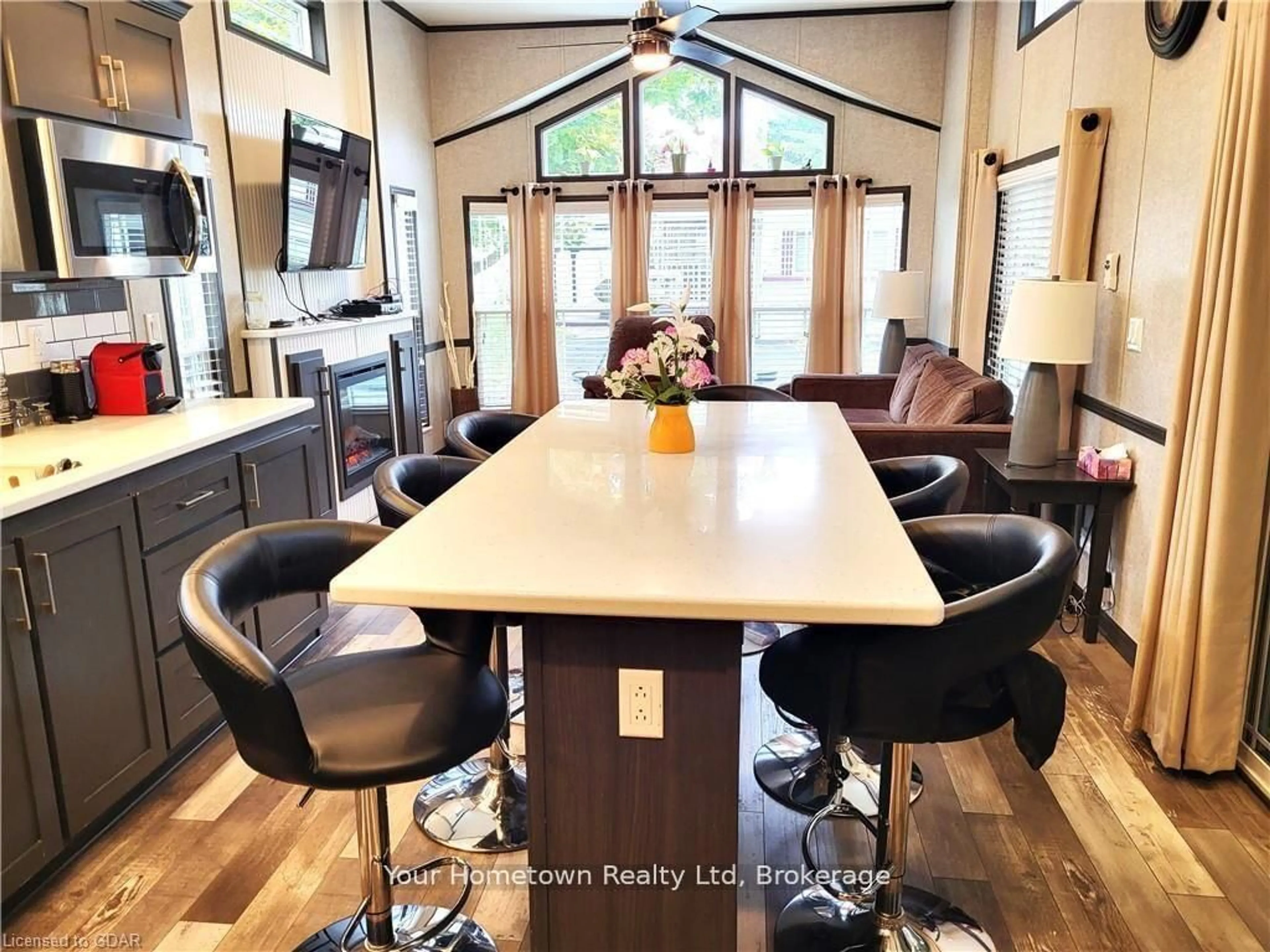 Open concept kitchen, unknown for 613 Oak Cres, Centre Wellington Ontario N1M 2W5