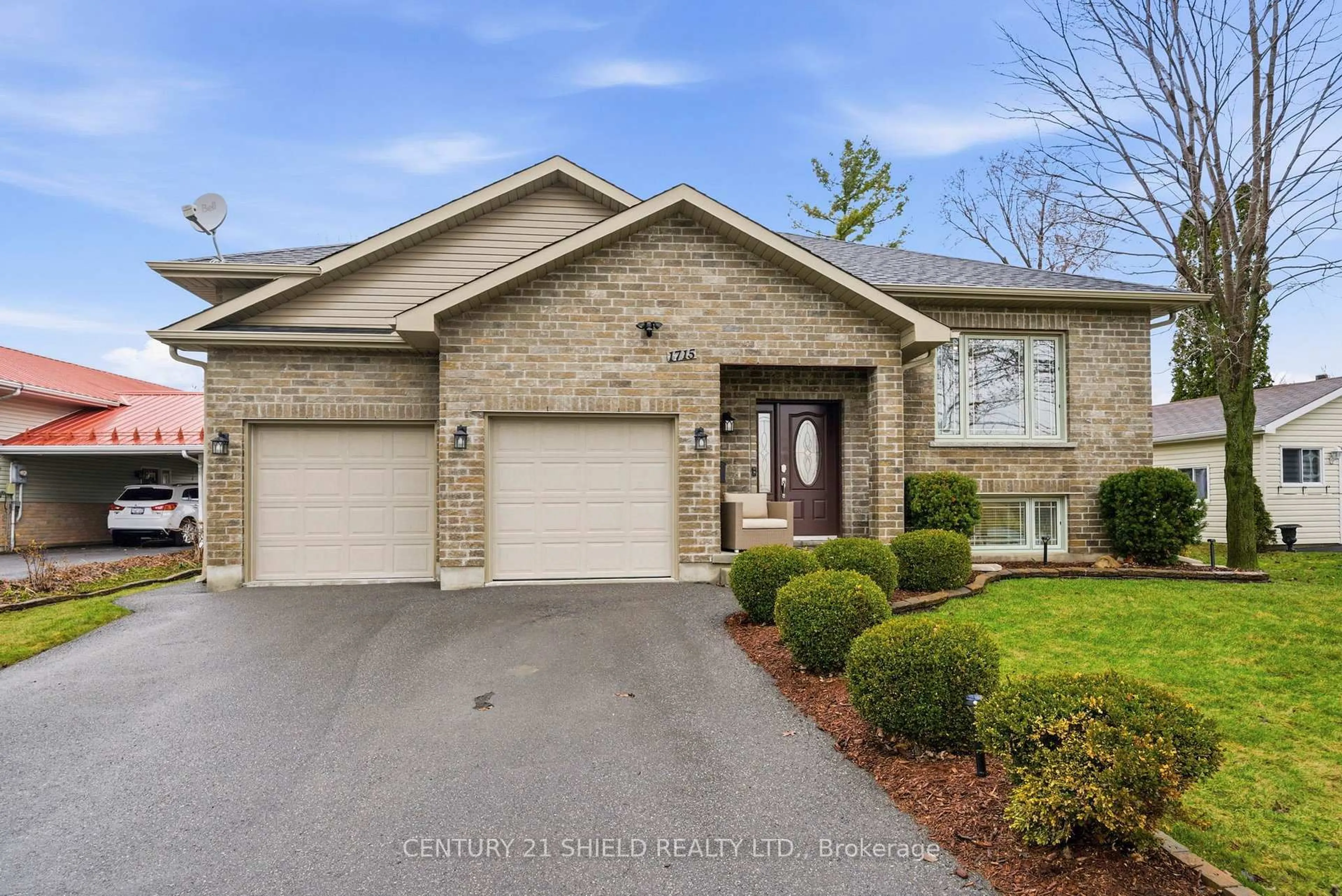 Home with brick exterior material, street for 1715 SECOND St, Cornwall Ontario K6H 5N6