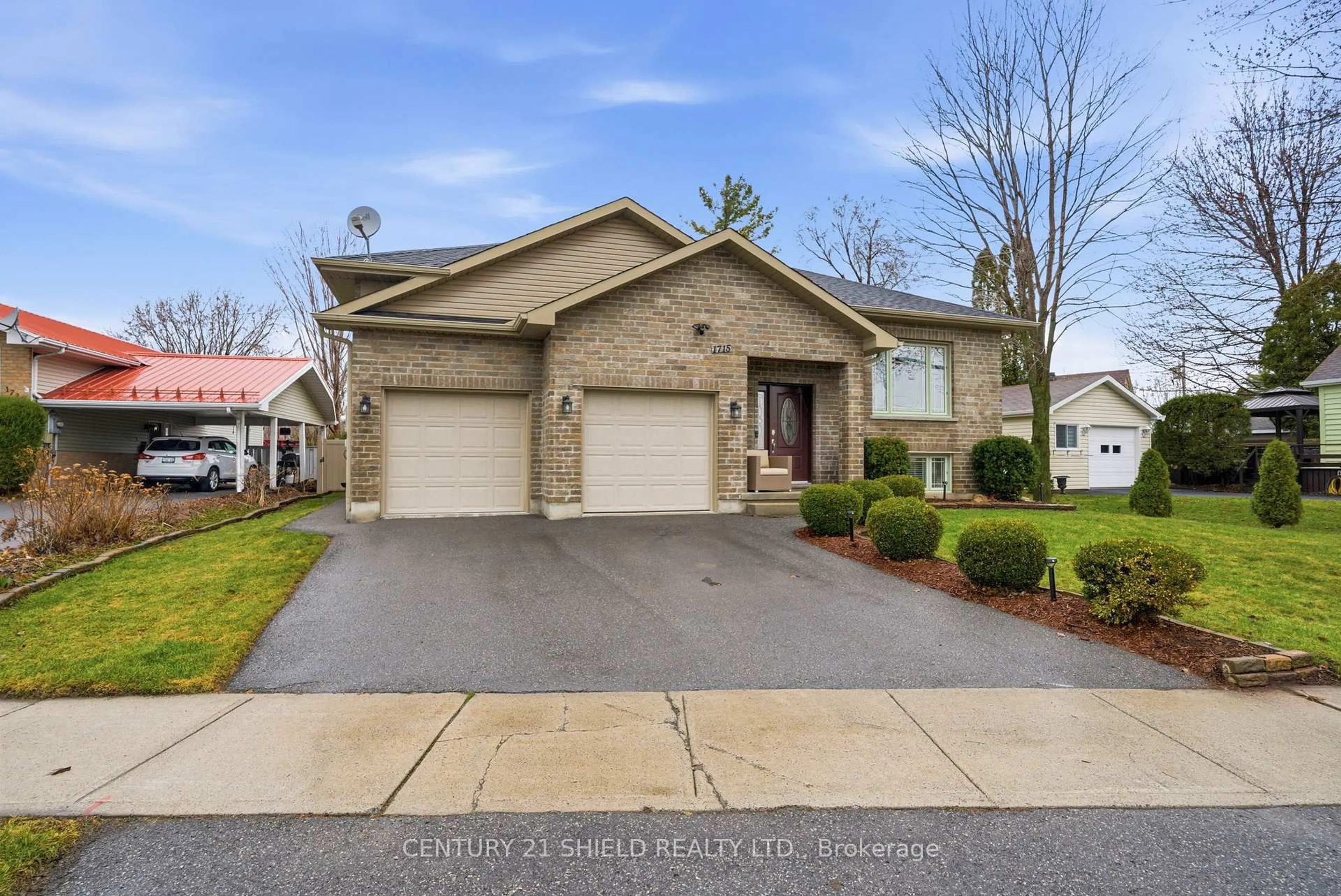 Home with brick exterior material, street for 1715 SECOND St, Cornwall Ontario K6H 5N6