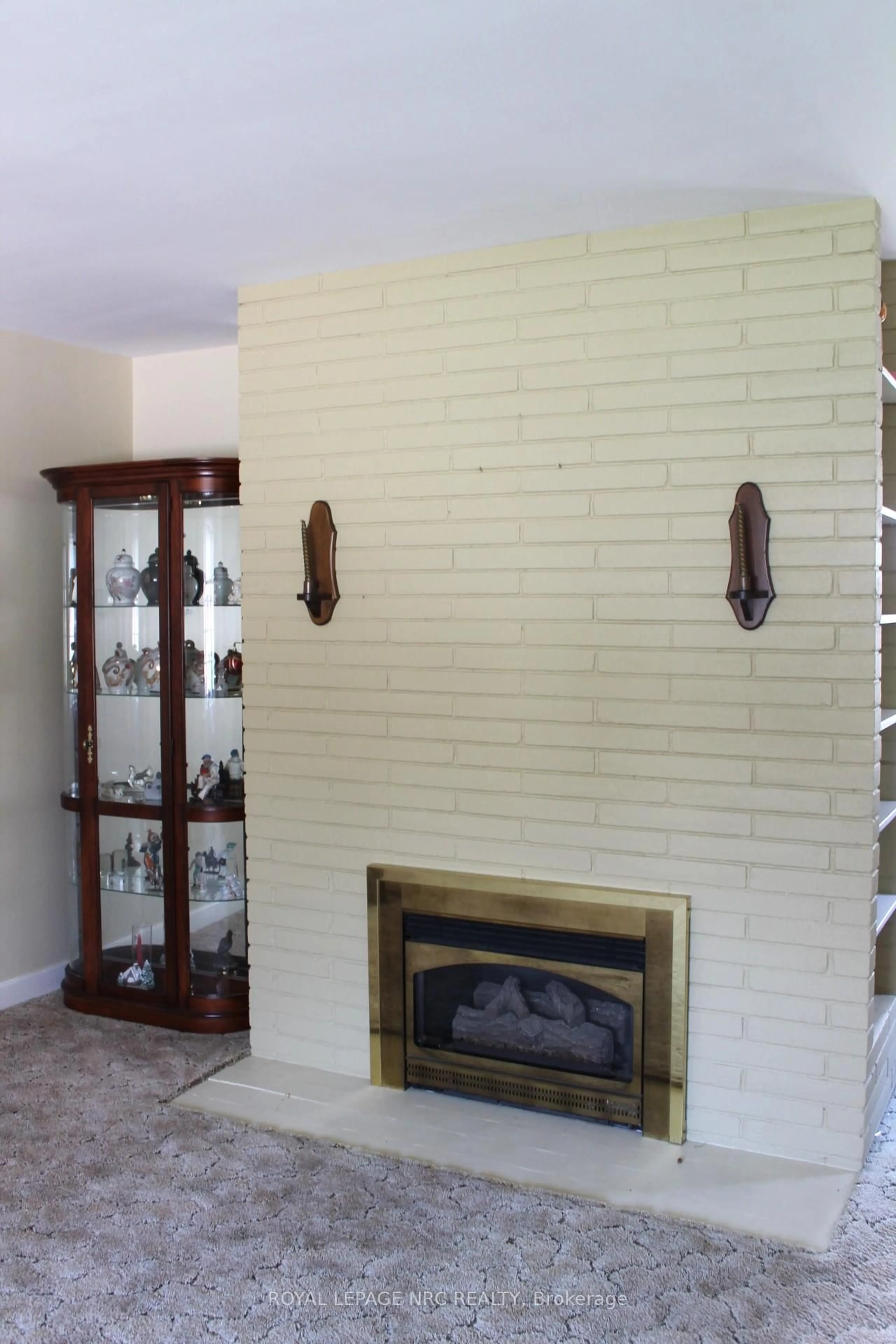 Unknown for 6987 Dell Ave, Niagara Falls Ontario L2G 4W1