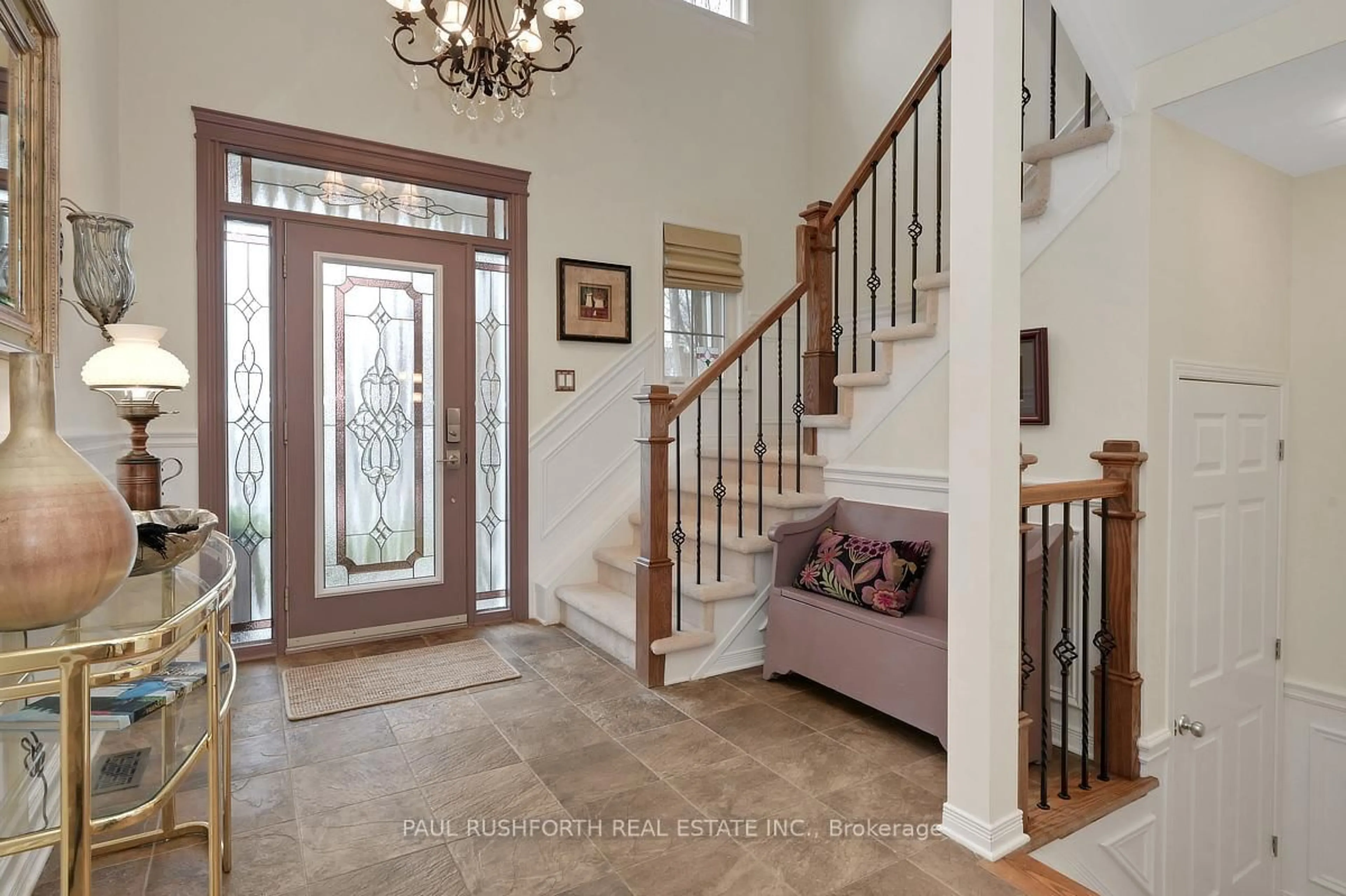 Indoor entryway for 516 Dalewood Cres, Stittsville Ontario K2S 0L2
