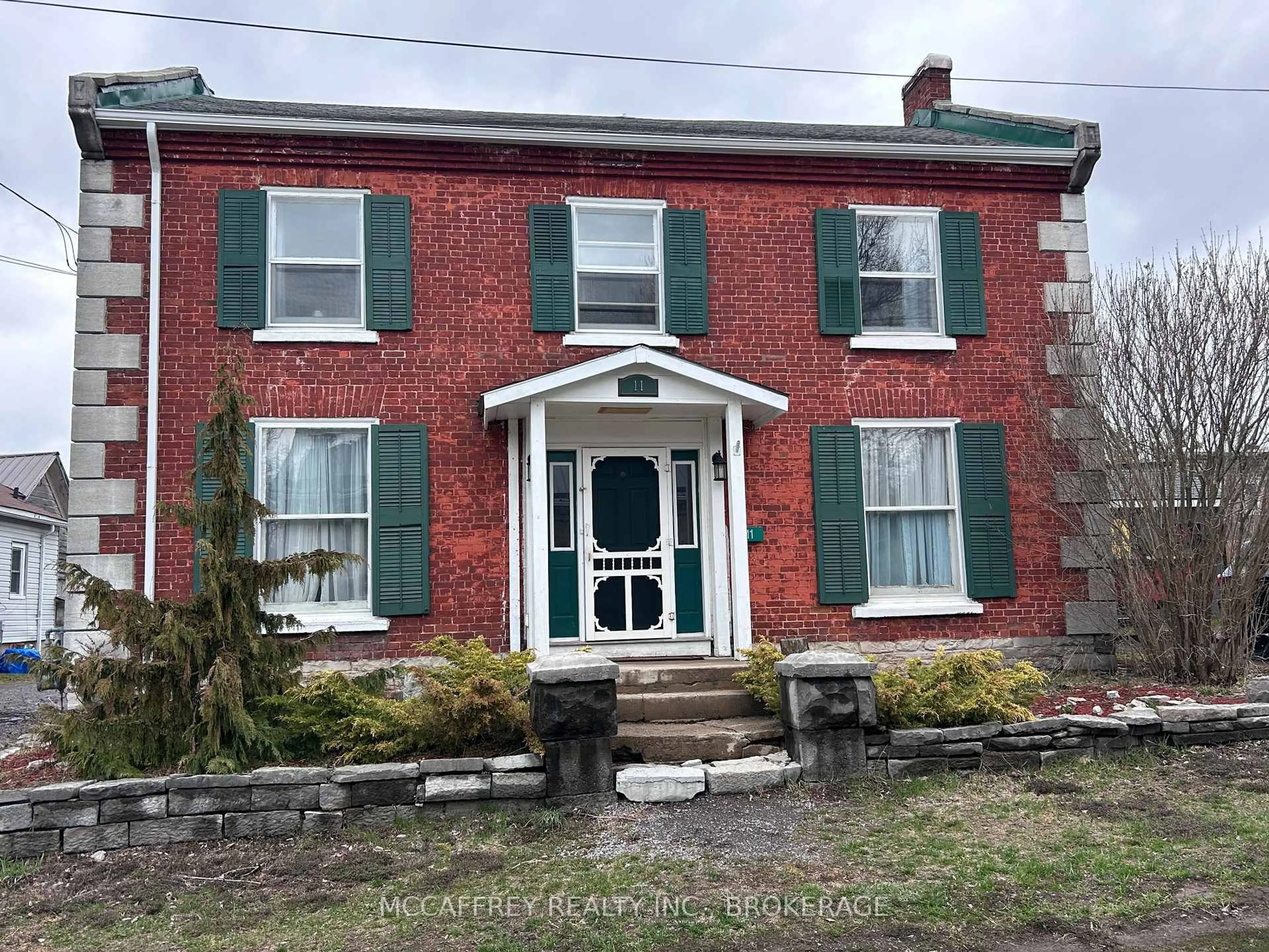 Home with brick exterior material, building for 11 WATER St, Newburgh Ontario K0K 2S0