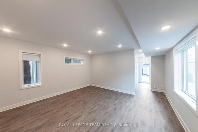 149 WILLOW St, Ottawa 4